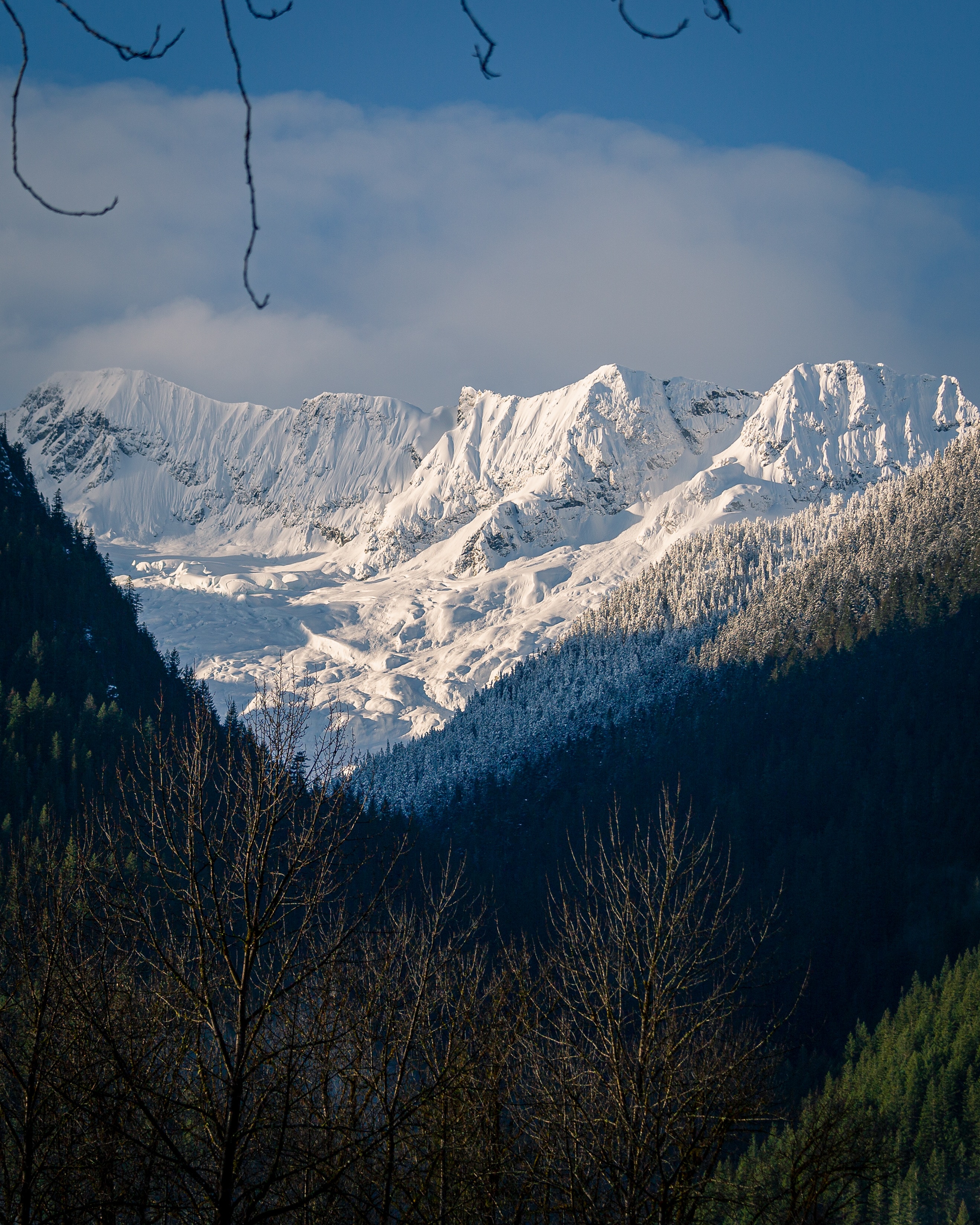 91626 скачать обои горы, пейзаж, зима, природа, деревья, снег, горный хребет - заставки и картинки бесплатно