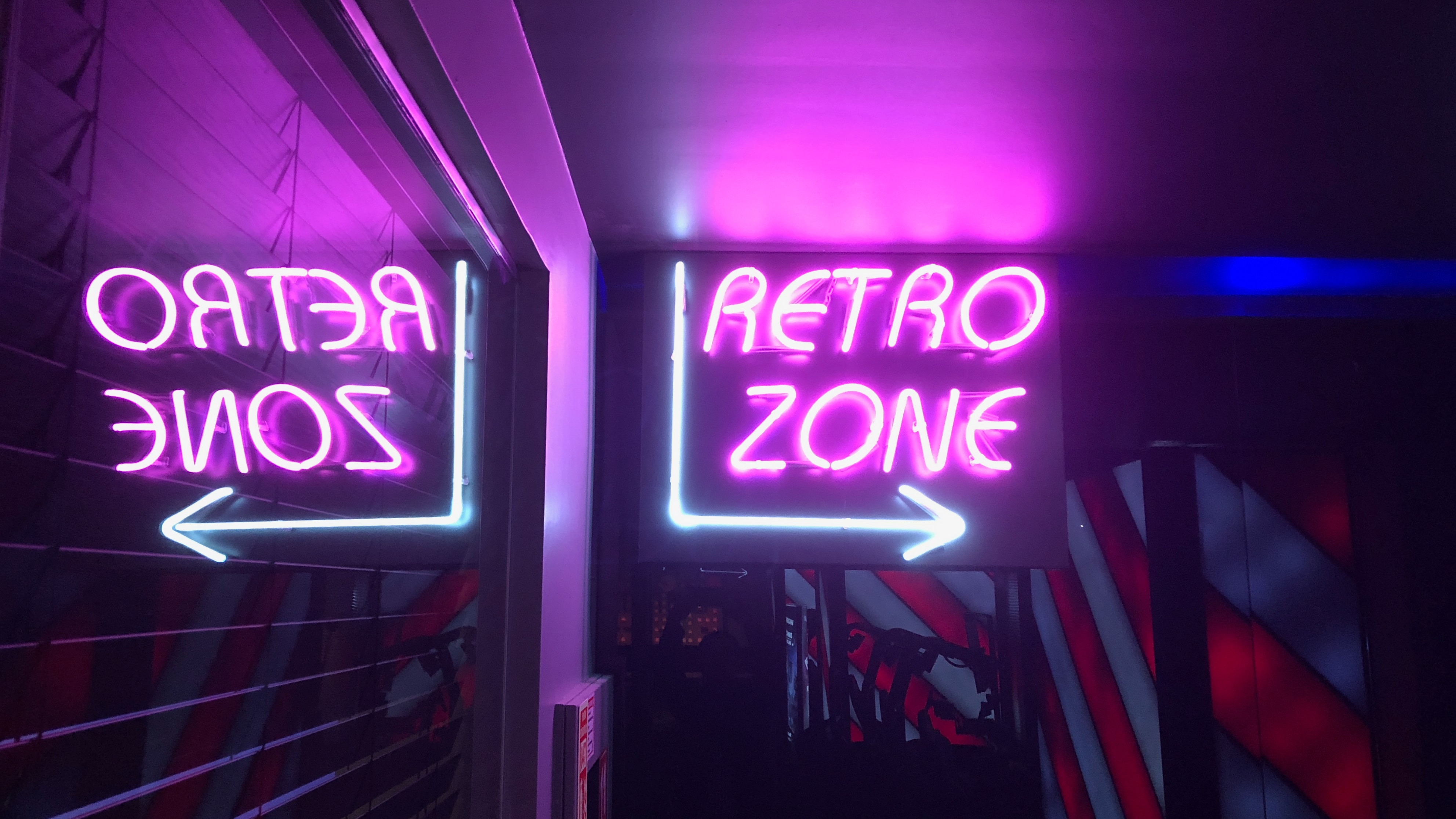 words, retro, arrow, neon, sign, signboard, zone 5K