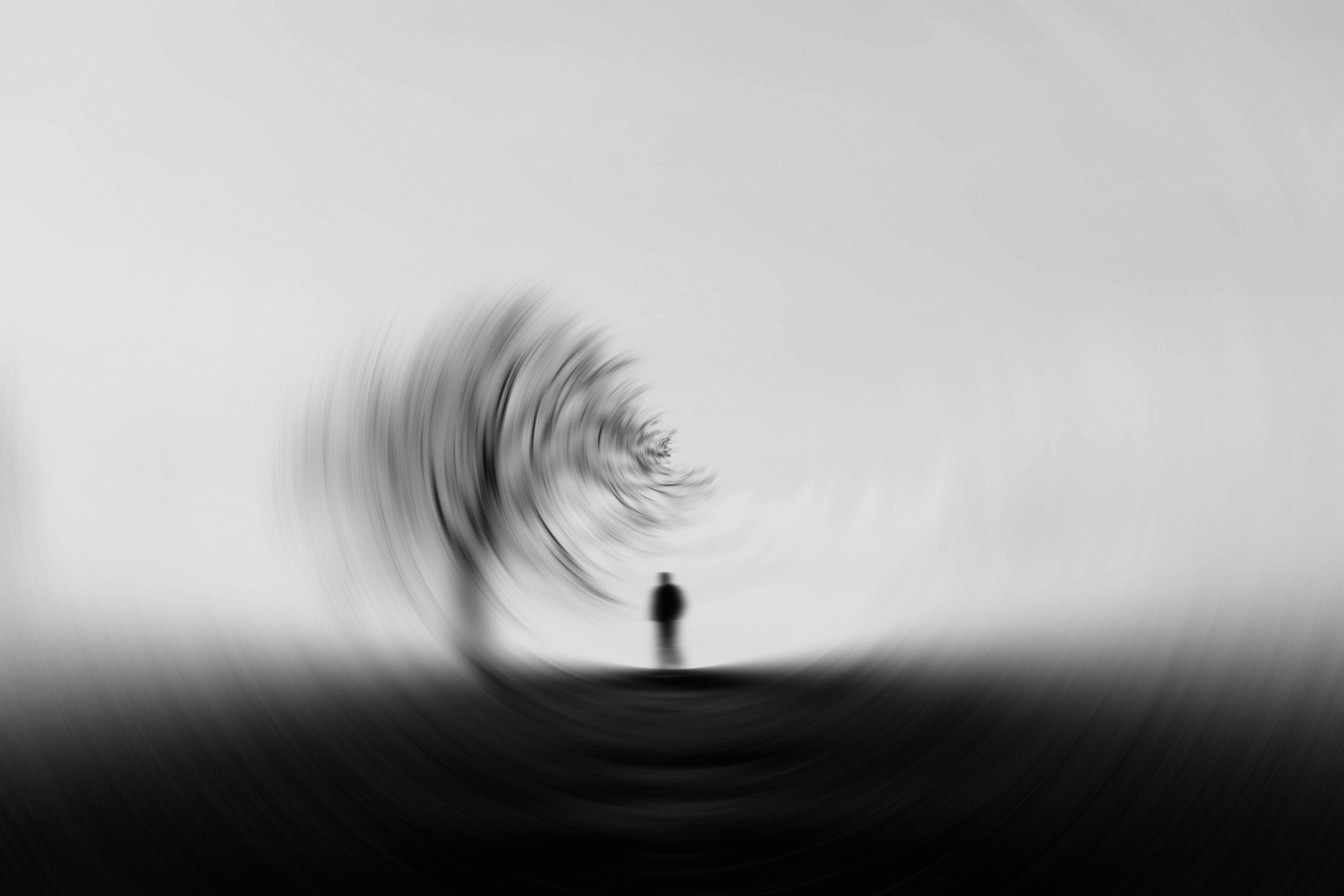 Download mobile wallpaper Chb, Bw, Smooth, Effect, Wood, Miscellaneous, Miscellanea, Tree, Blur, Silhouette for free.