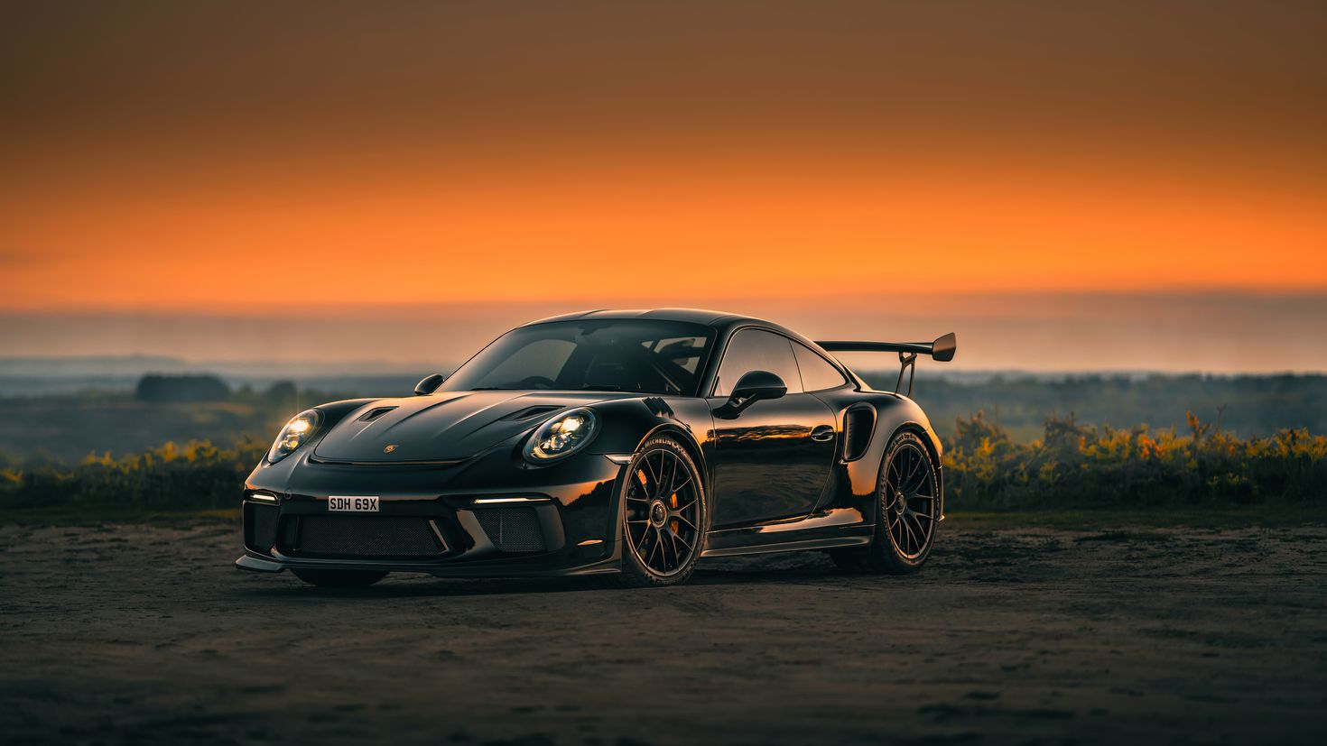 Porsche 911 Black Night