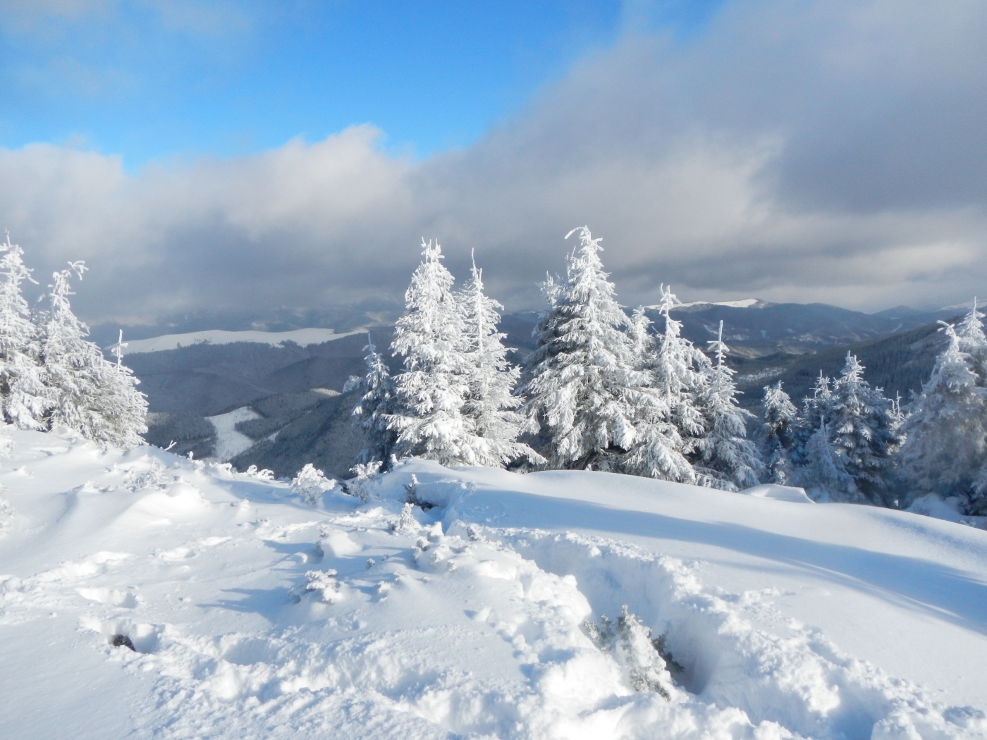 Download mobile wallpaper Landscape, Winter, Snow, Nature for free.