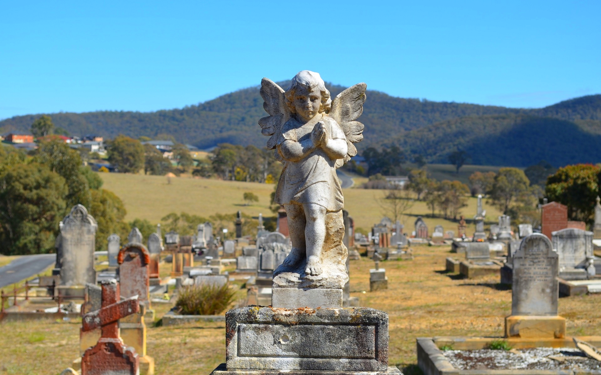 Download mobile wallpaper Statue, Angel, Grave, Religious, Cemetery, Graveyard, Angel Statue, Gravestone for free.