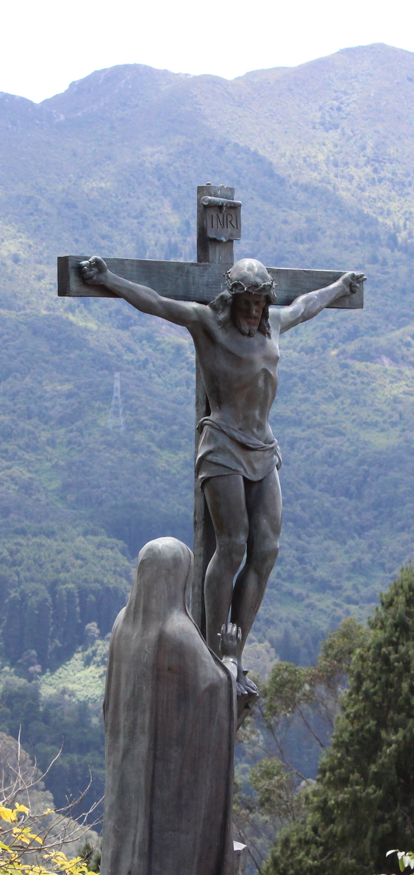 1395742 скачать обои крест, иисус, христианин, религиозные, статуя, колумбия, скульптура - заставки и картинки бесплатно