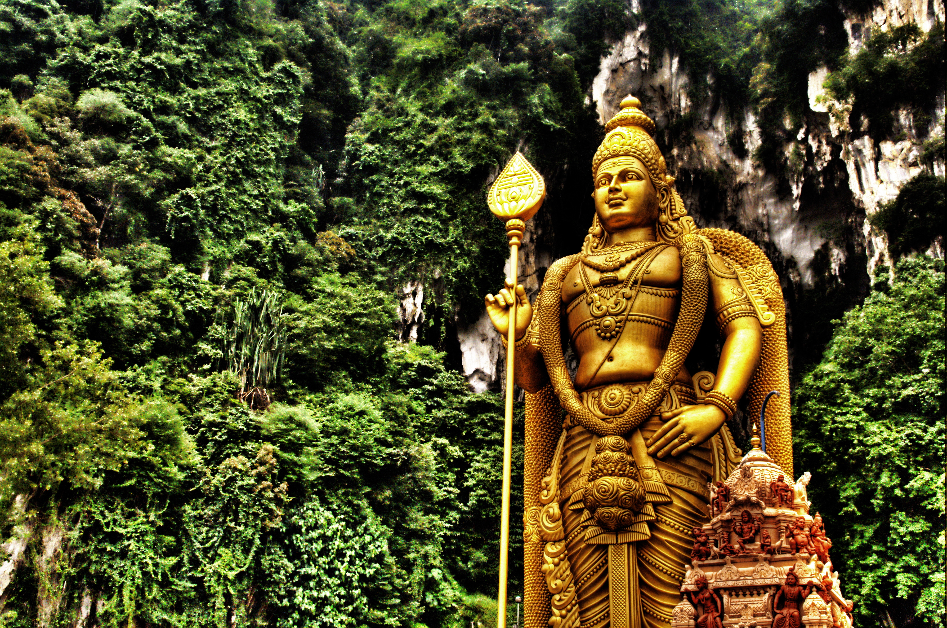 Download mobile wallpaper Statue, Malaysia, Hinduism, Religious, Batu Caves, Kartikeya, Selangor, Lord Muruga for free.