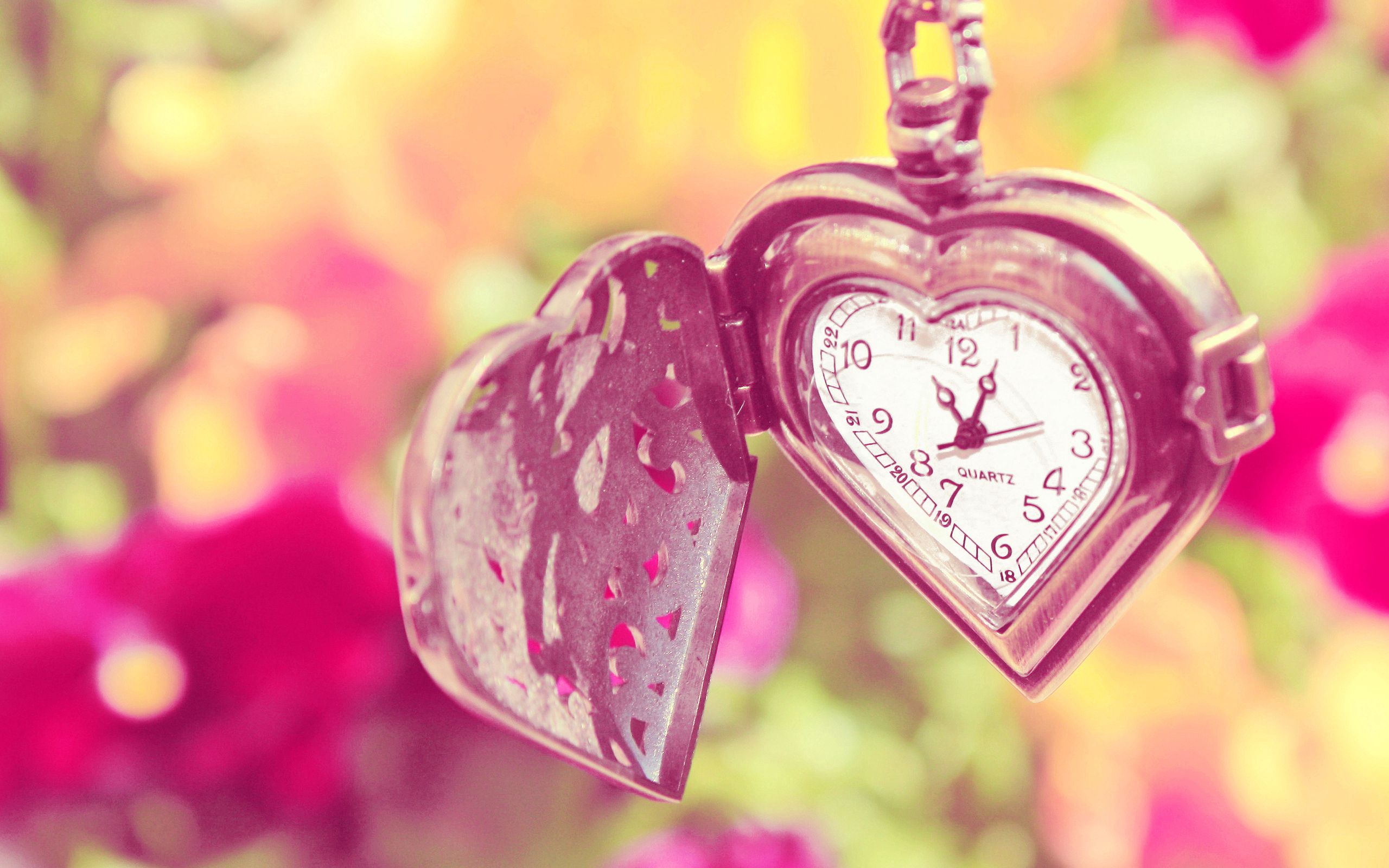 Download mobile wallpaper Macro, Flowers, Chain, Summer, Heart, Clock for free.