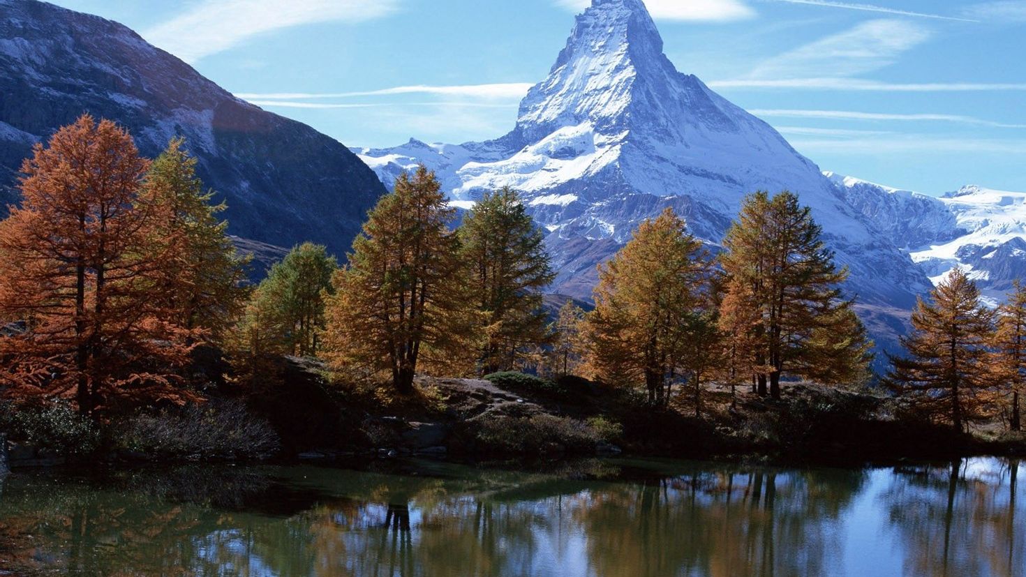 Gory. Matterhorn Peak Швейцария. Швейцария гора Маттерхорн осень. Пик Маттерхорн Швейцария осенью. Гора в Швейцарии Маттерхорн в облаках.