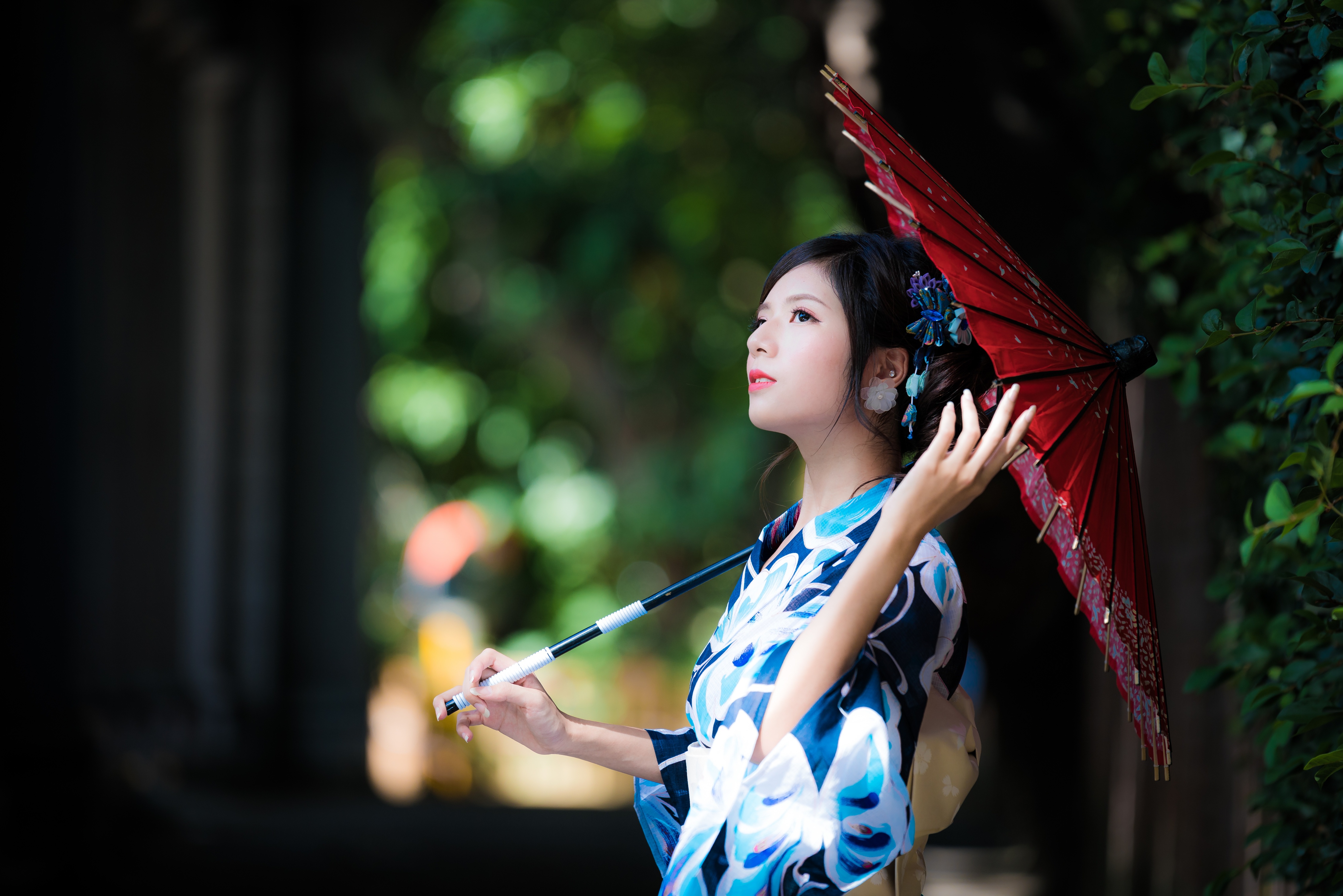 Download mobile wallpaper Umbrella, Kimono, Model, Women, Asian, Black Hair, Depth Of Field for free.