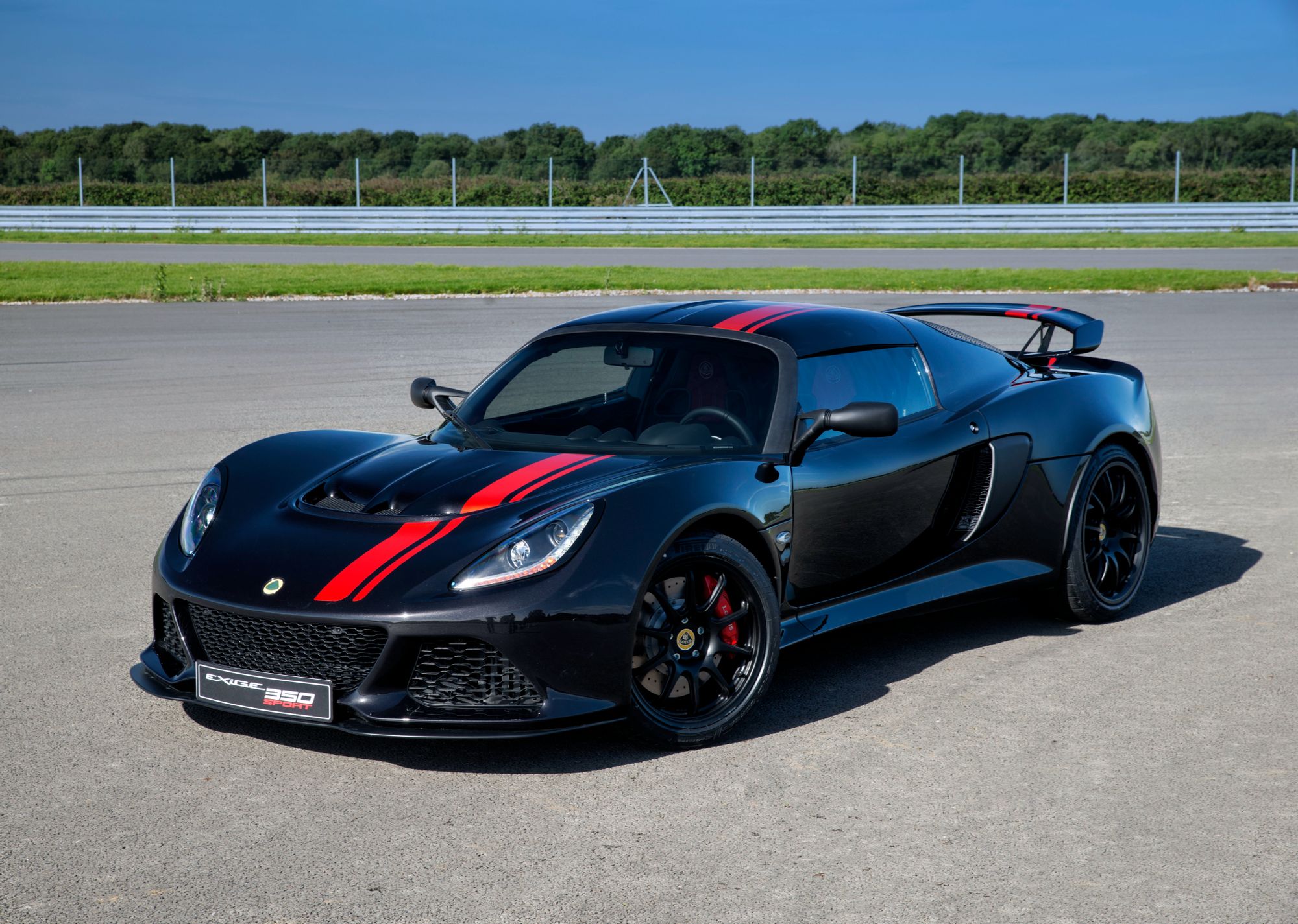 Lotus exige вид спереди