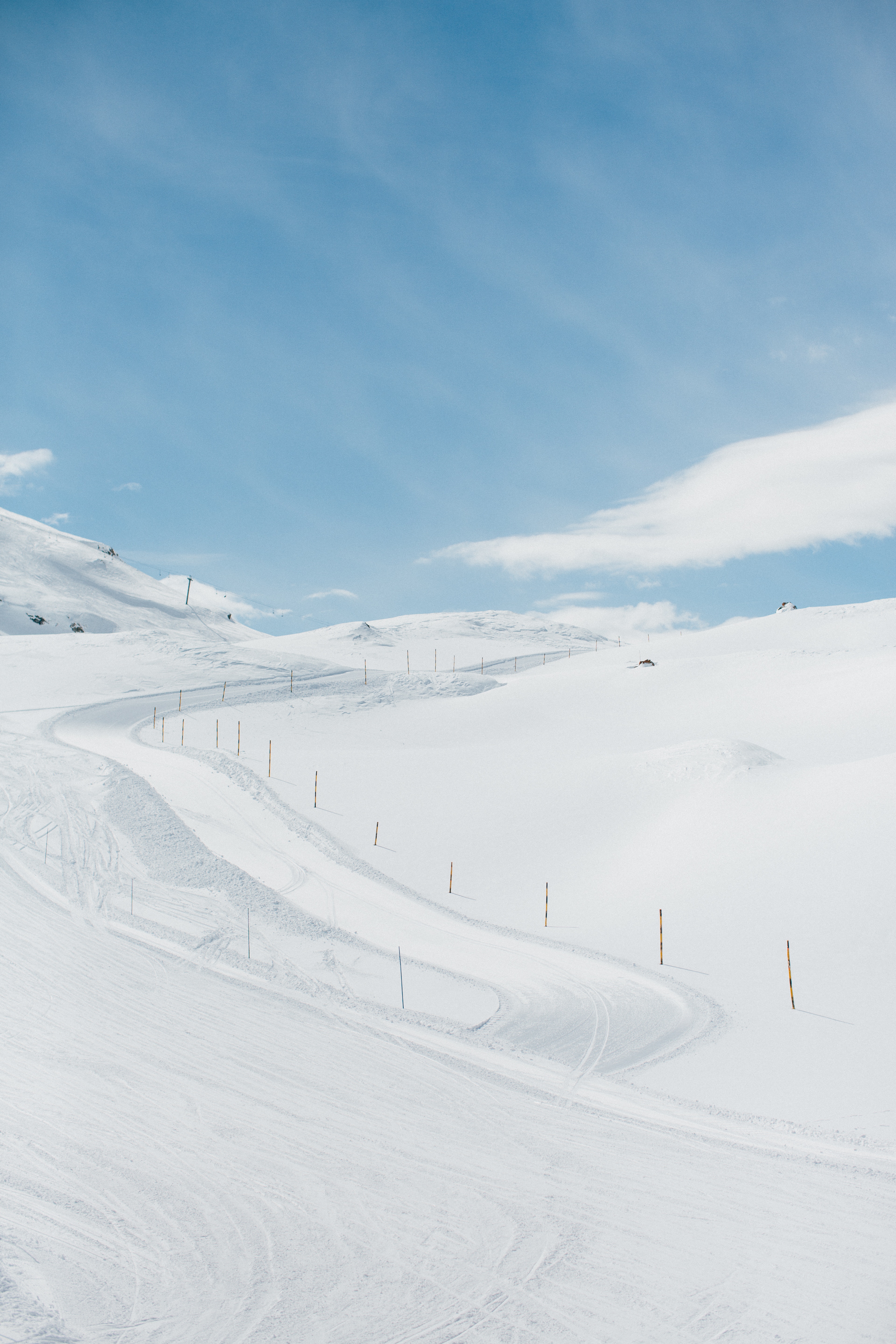 descent, nature, mountains, snow, winding, sinuous, ski slope QHD