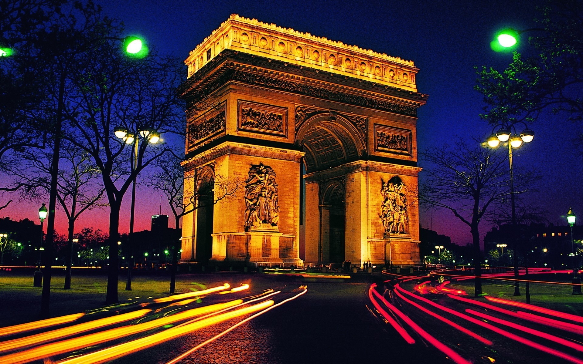 Триумфальная арка это. Триумфальная арка Париж. Триумфальная арка (Франция). Париж Елисейские поля и Триумфальная арка. L’Arc de Triomphe – Триумфальная арка.
