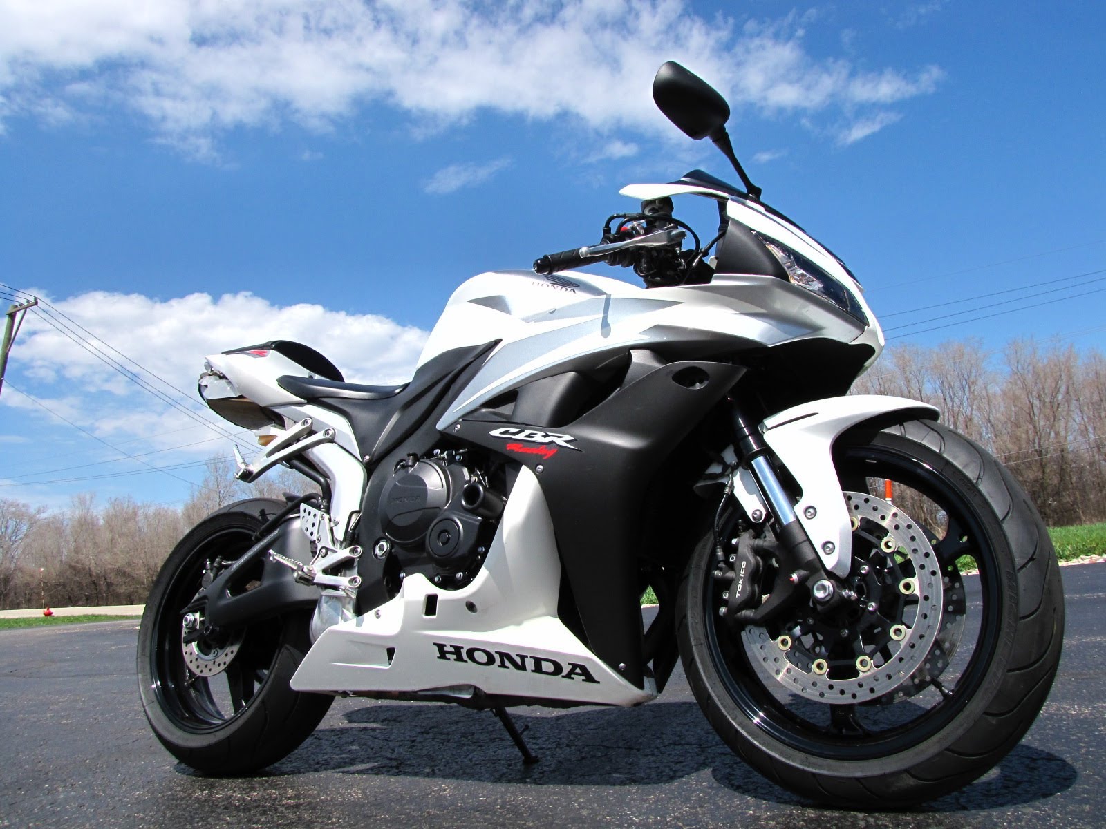 Мотоцикл Honda CBR 600