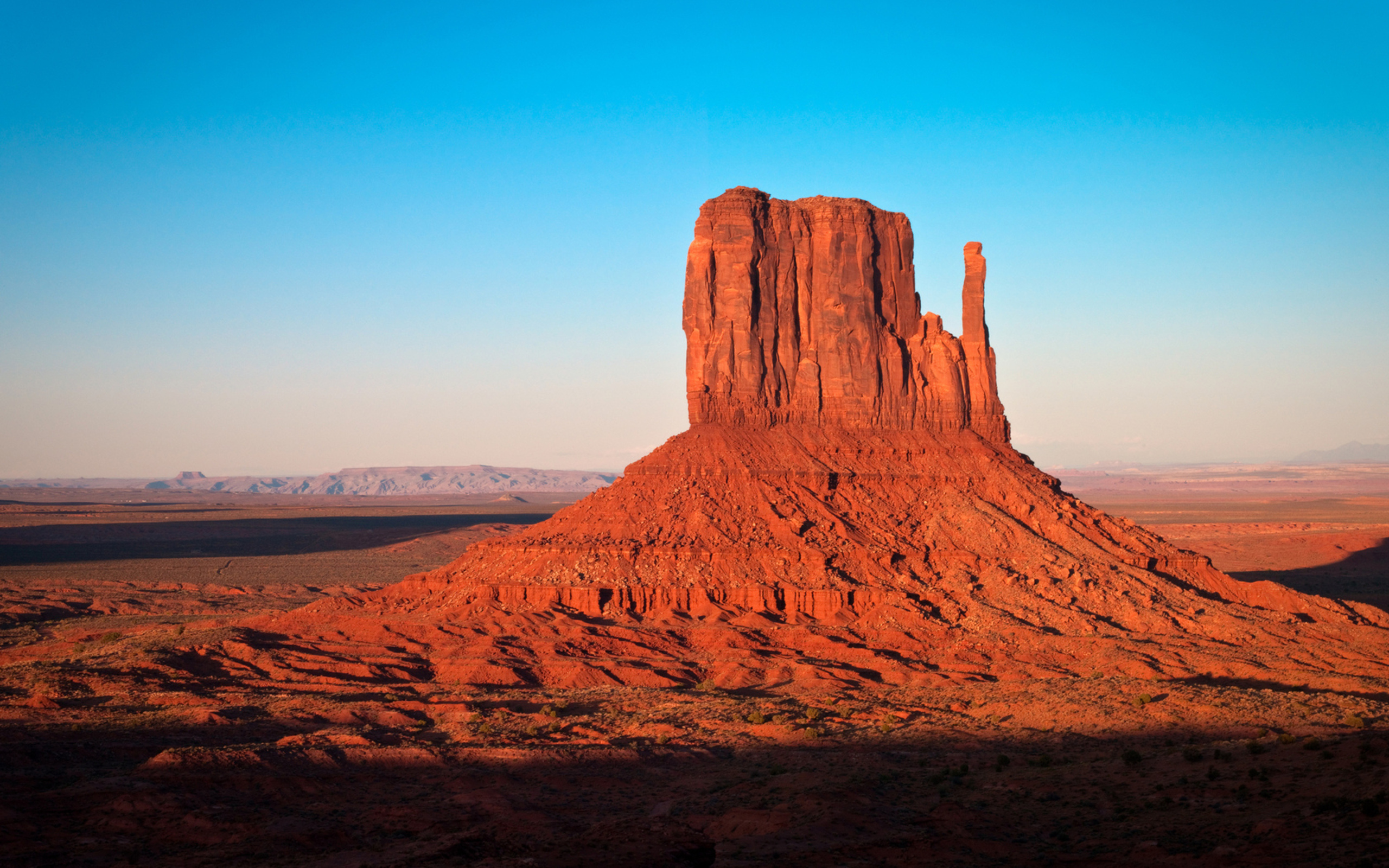 Arizona mountain. Долина монументов Аризона. Долина монументов Юта Аризона. Пустыня Аризона Monument Valley. Штат Юта Долина монументов.