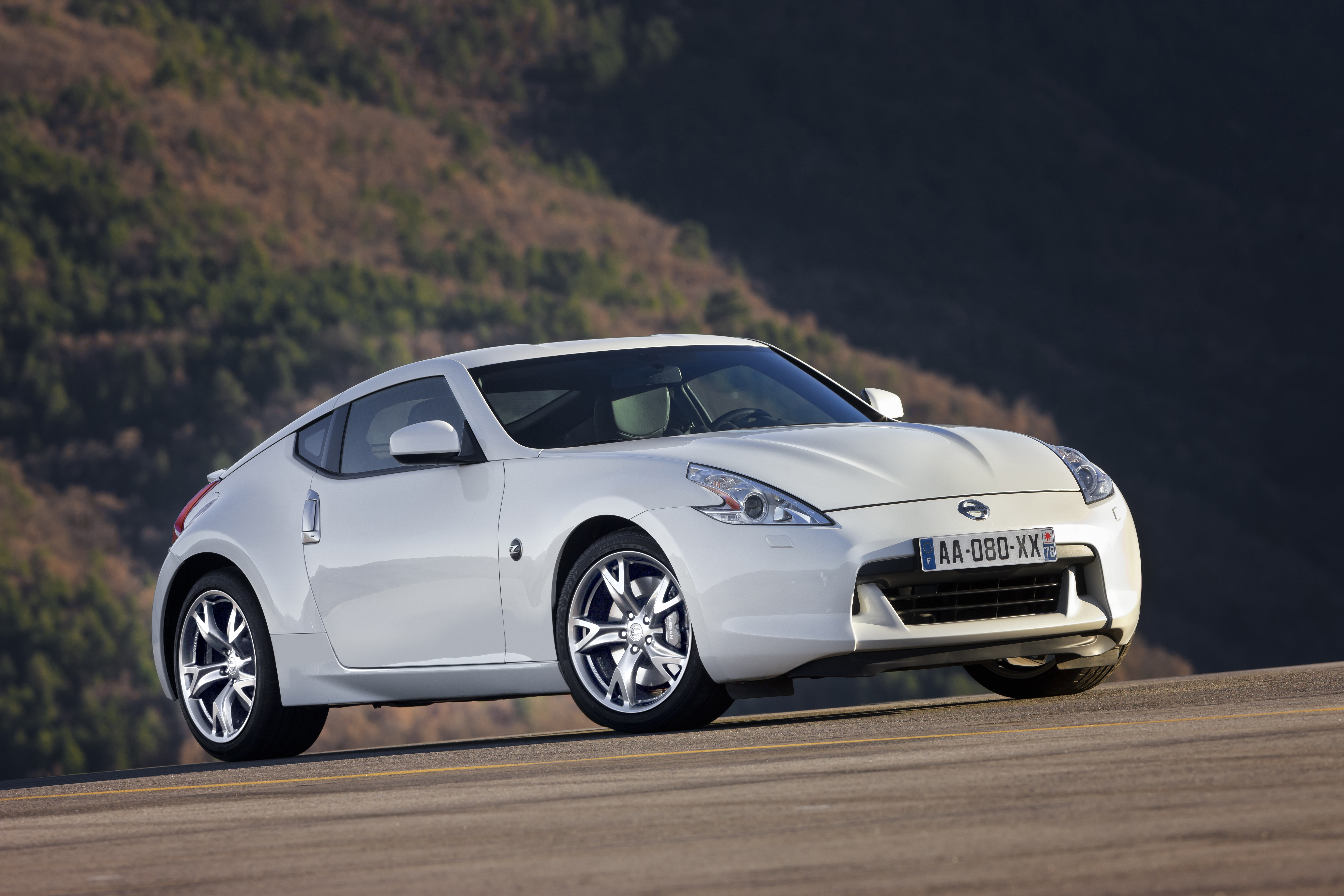 2010 х. Спортивный Ниссан 370z. Ниссан купе 370z. Nissan 370z gt. Nissan 370z 2011.