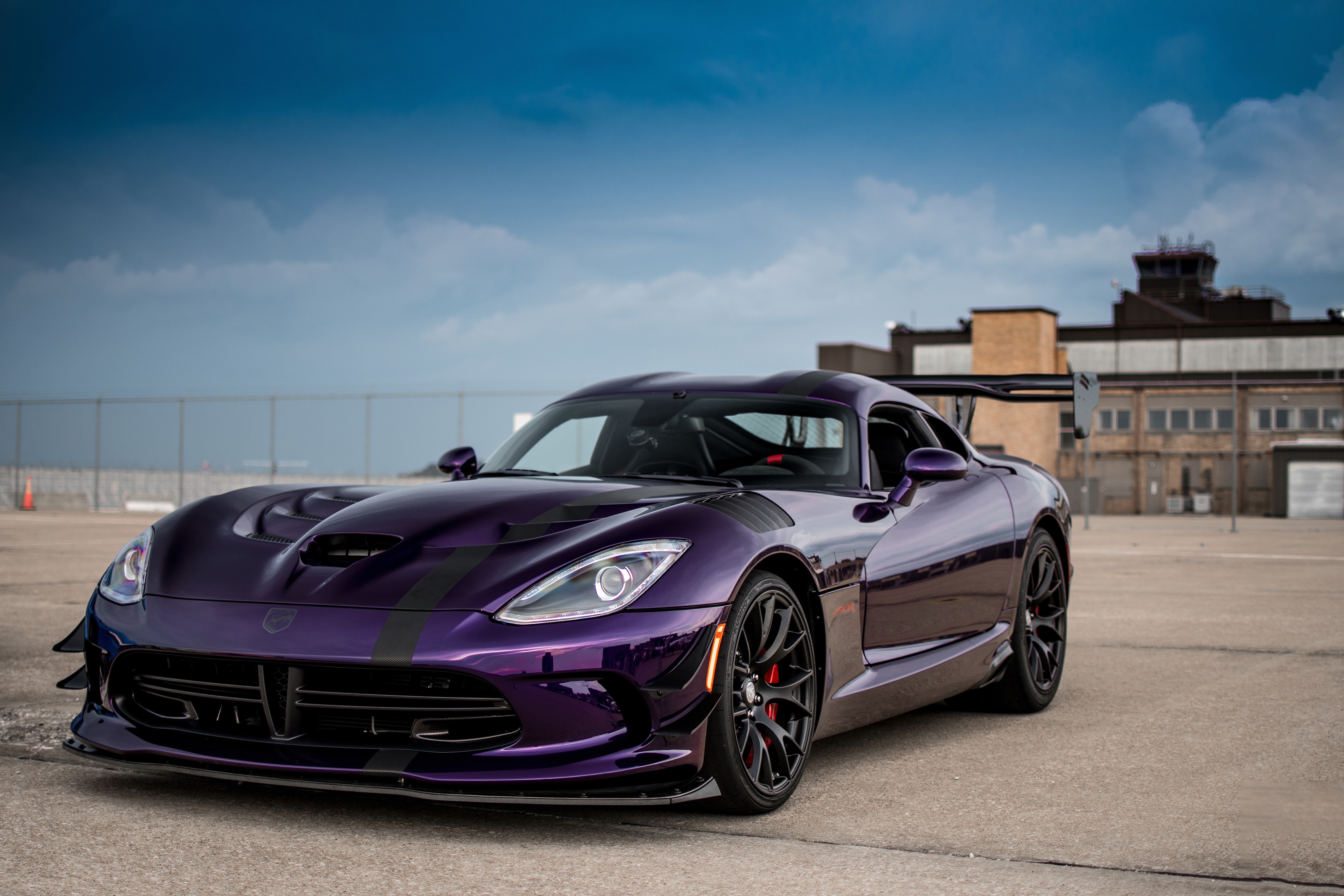 Dodge Viper С„РёРѕР»РµС‚РѕРІС‹Р№