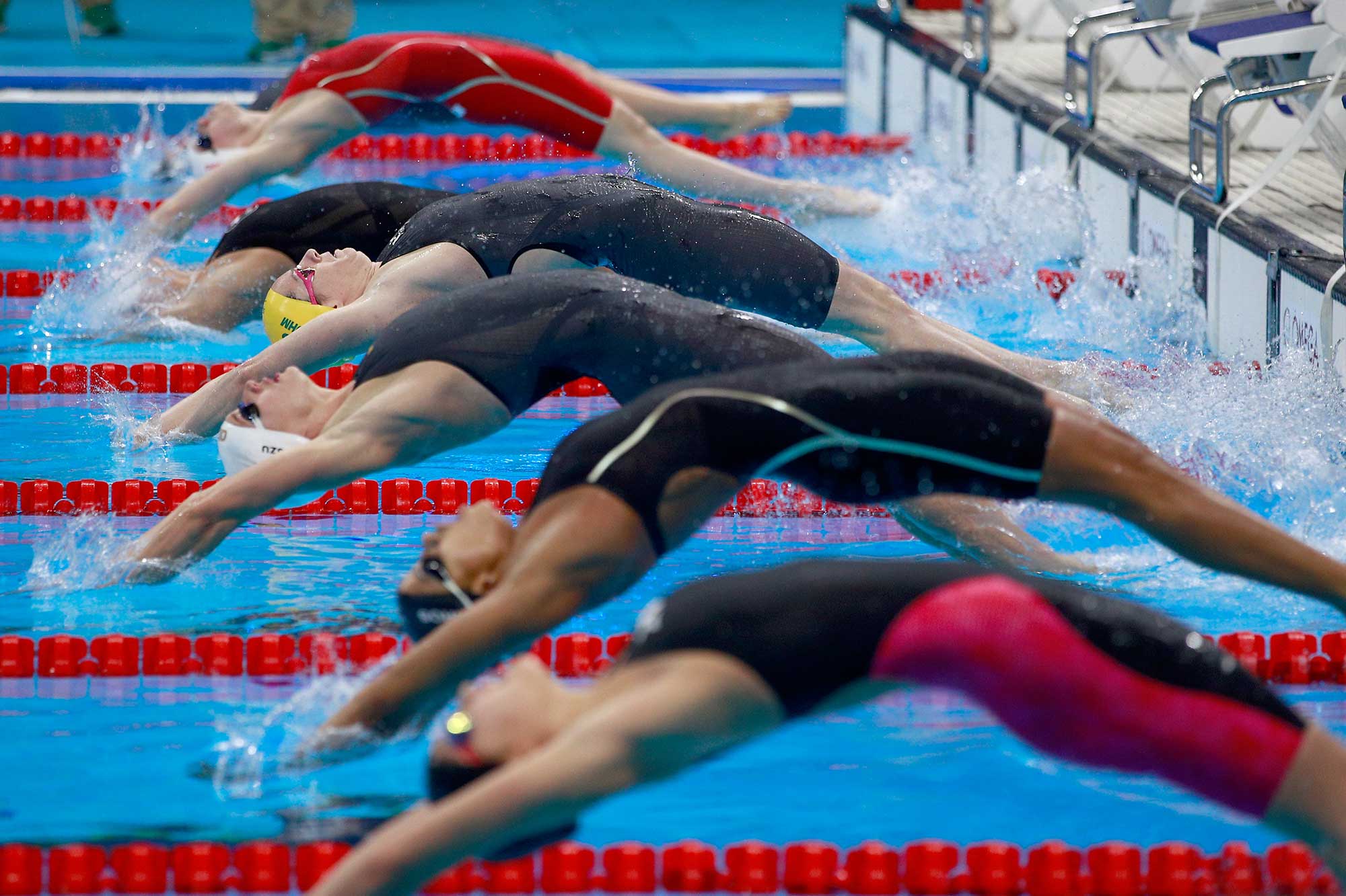 Swimming  4k Wallpaper