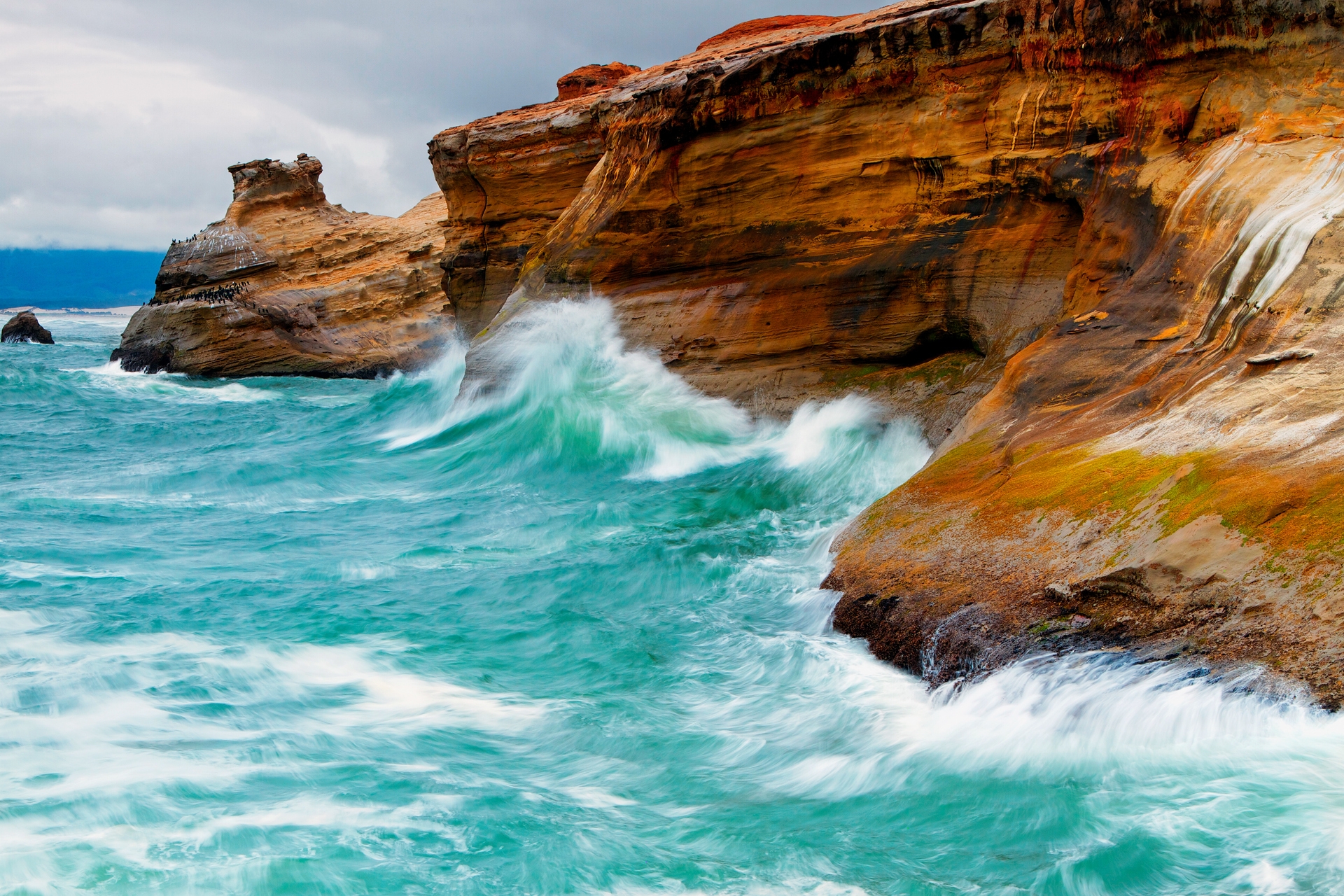Laden Sie das Natur, Waves, Felsen, Die Steine, Ufer, Bank, Hell, Blaues Wasser-Bild kostenlos auf Ihren PC-Desktop herunter