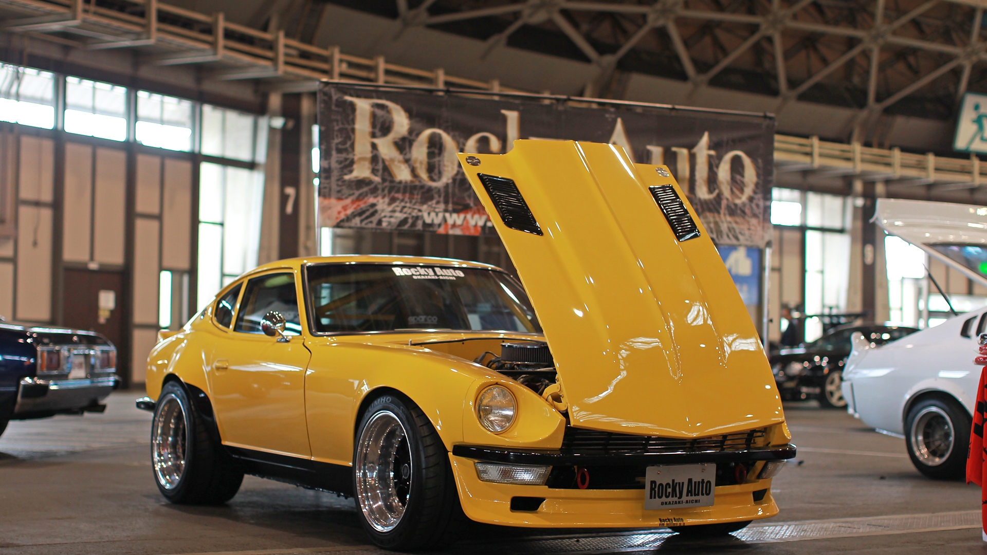 Datsun 240z Р¶С‘Р»С‚С‹Р№