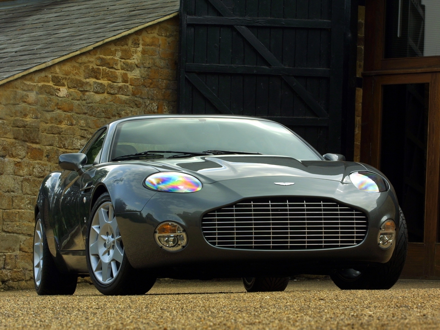 Téléchargez des papiers peints mobile Aston Martin, Transports, Voitures gratuitement.