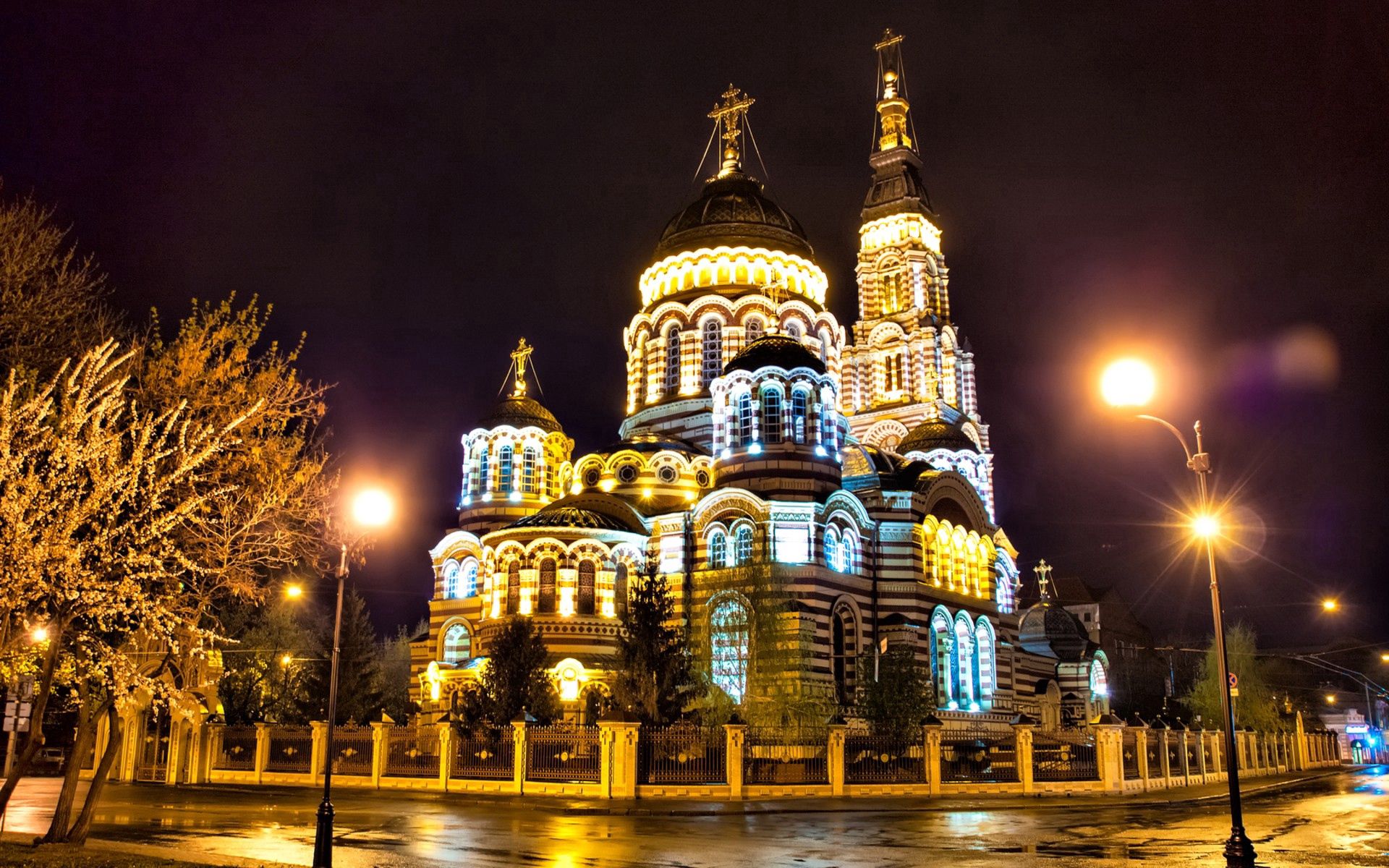 97971 télécharger l'image villes, lumières de la ville, soir, russie, cathédrale, kharkov - fonds d'écran et économiseurs d'écran gratuits