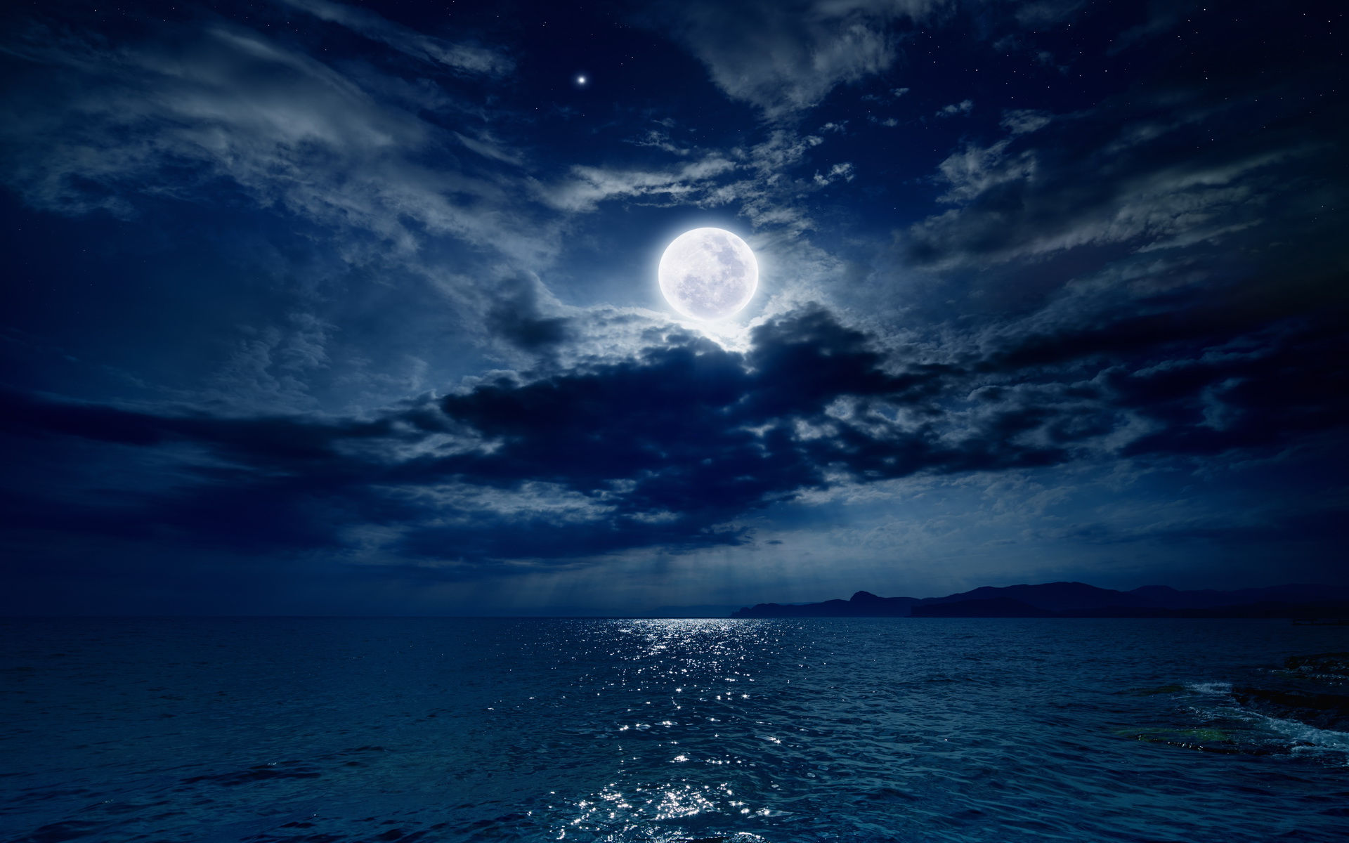 Луна и море картинки