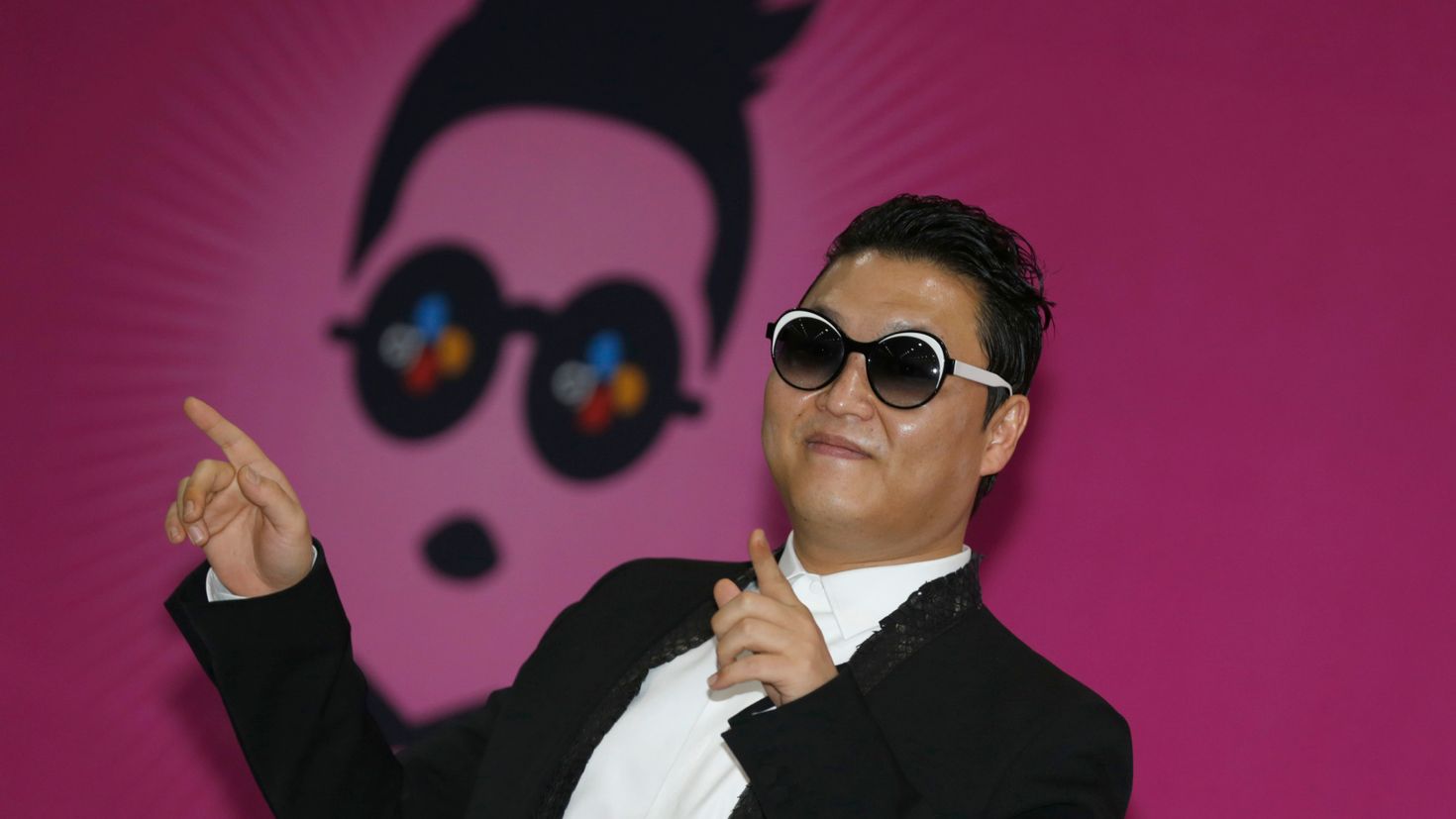 Psy up. Psy 2020 певец. Пак Чжэ Сан Psy. Псай 2012. Кореец псай.