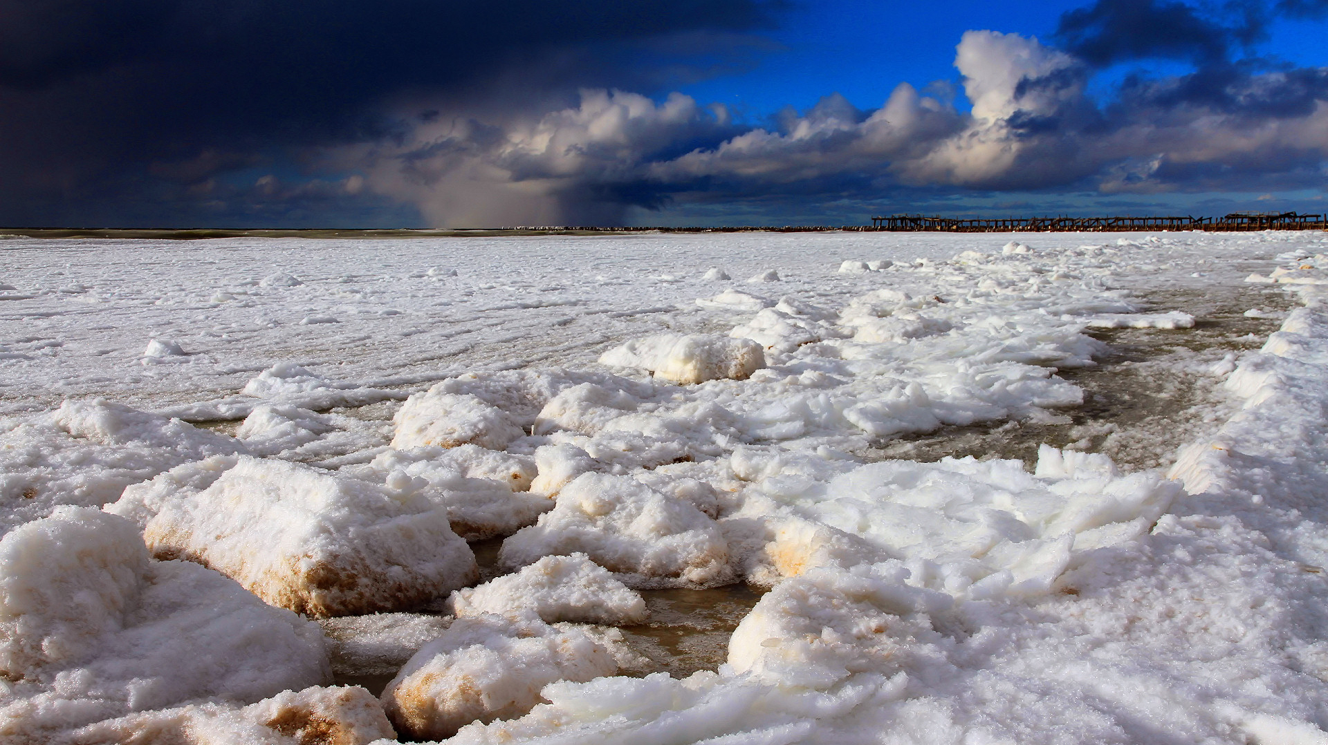 Frozen ocean. Океан зимой фото.