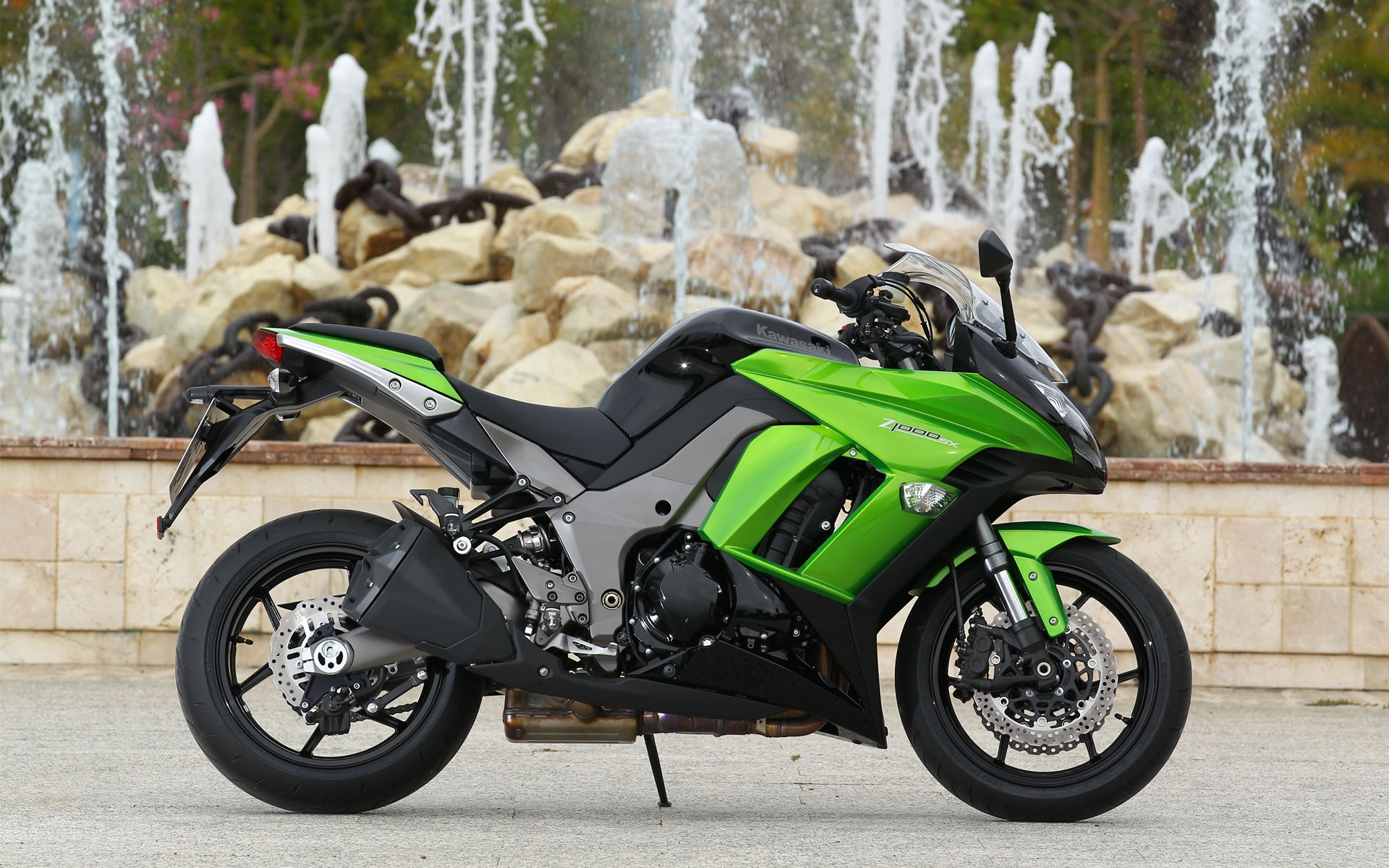 Z1000 Kawasaki зелёный
