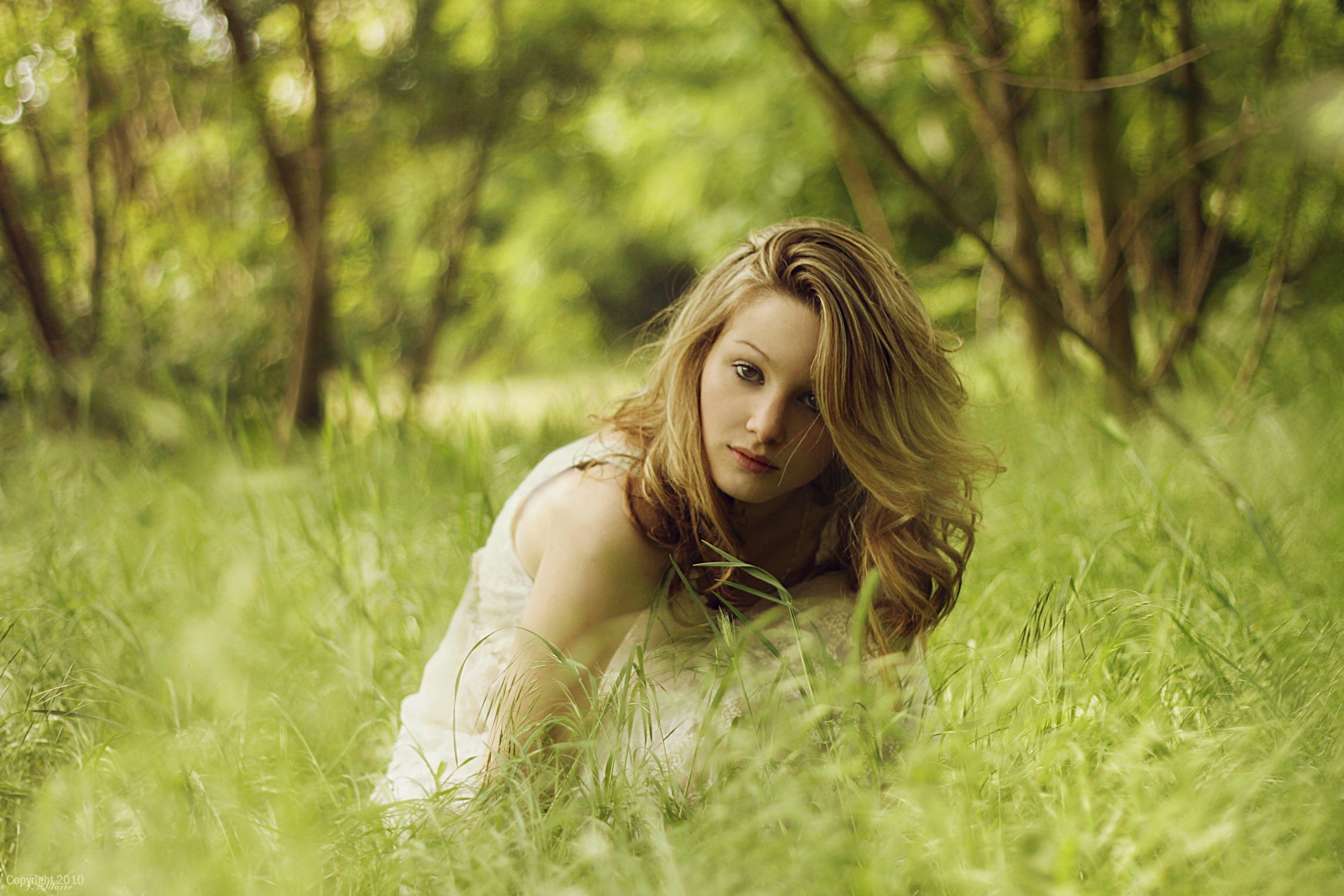 Женщина в траве. Beautiful 1 9