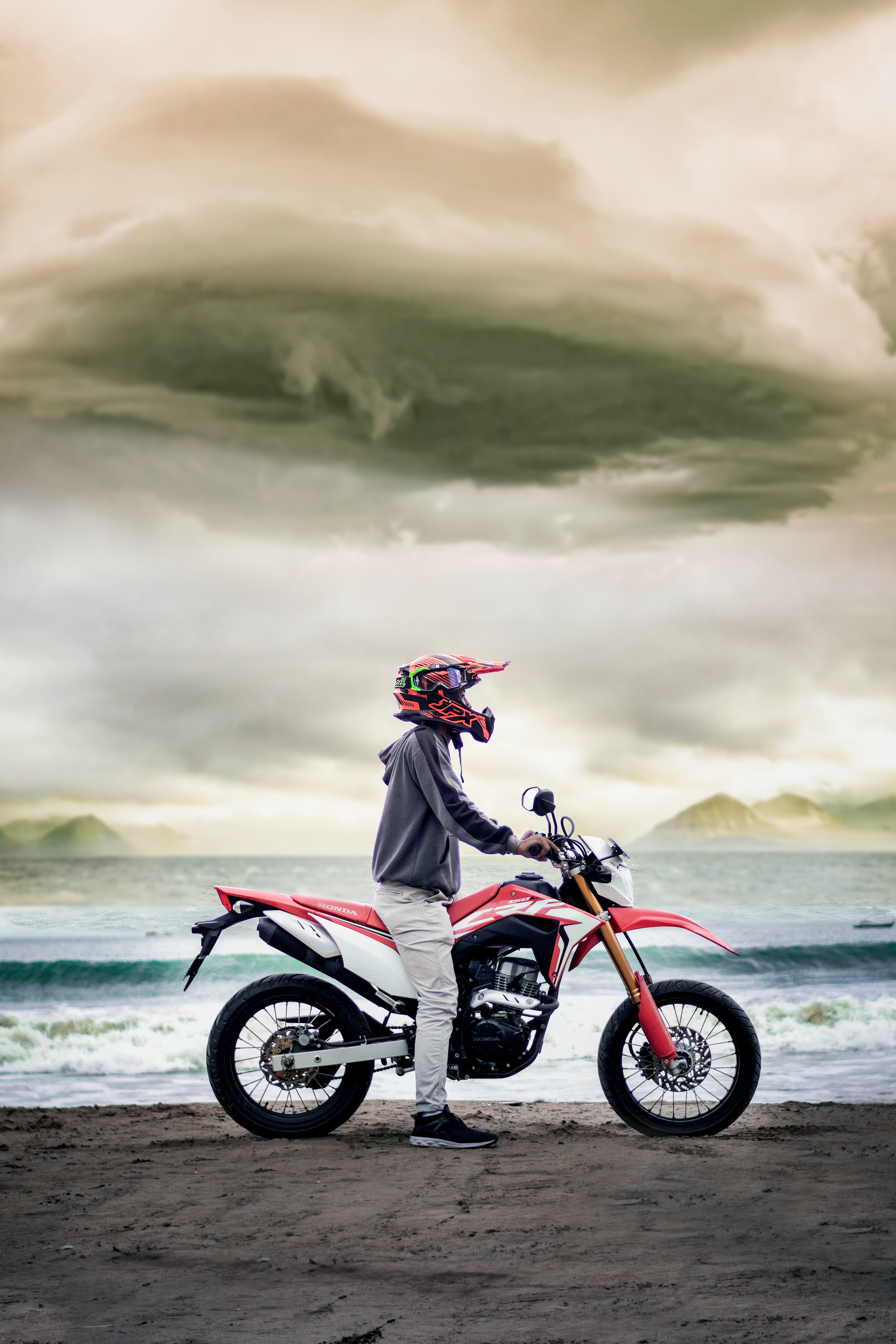 Download mobile wallpaper Motorcyclist, Motorcycle, Motorcycles, Beach, Bike for free.