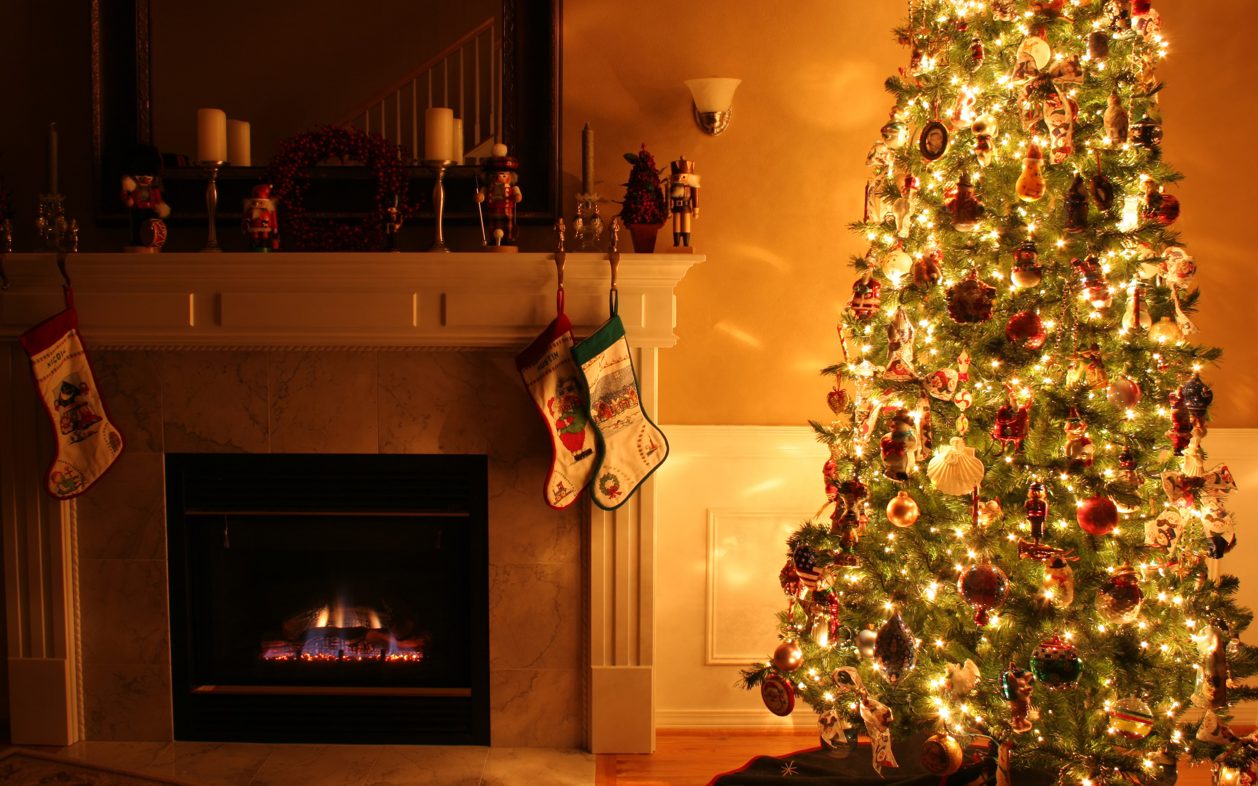1445699壁紙のダウンロードホリデー, クリスマス, クリスマスのあかり, クリスマスオーナメント, クリスマスツリー, 暖炉-スクリーンセーバーと写真を無料で