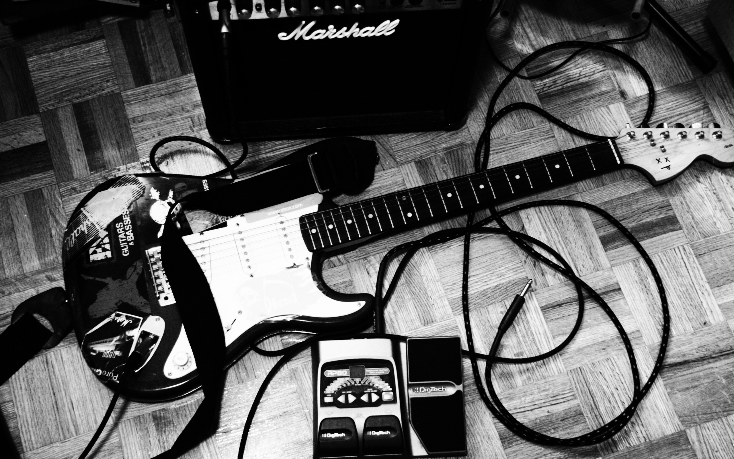 Черный песня рок. Электрогитара. Рок гитара. Электрогитара черно белая. Заставка на рабочий стол гитара.
