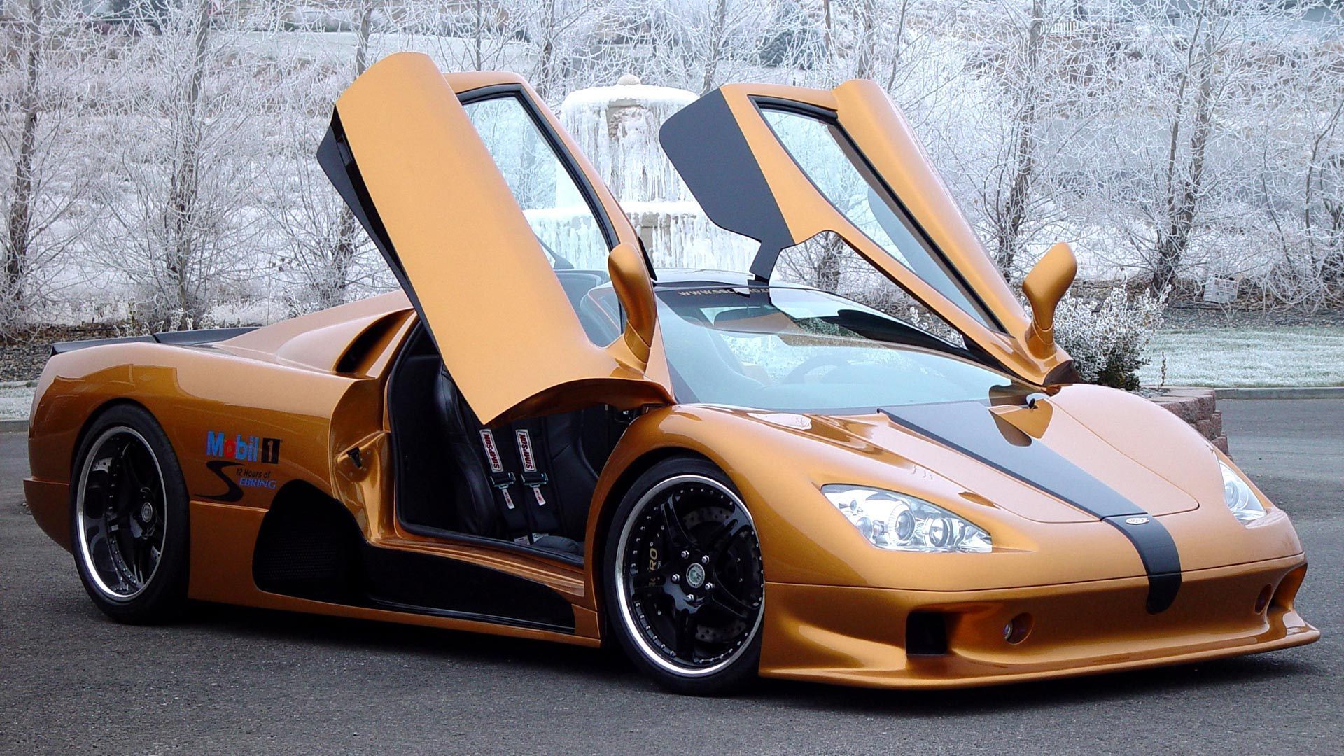 Макс скорость SSC Ultimate Aero