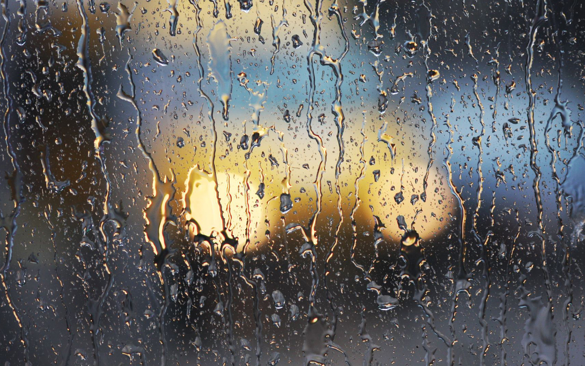 Фон дождь на стекле