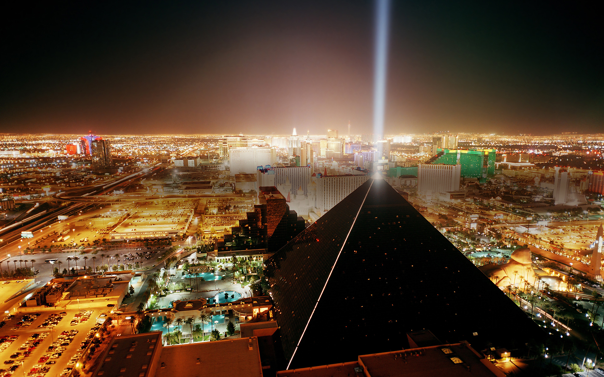 Пирамида Луксор Лас Вегас