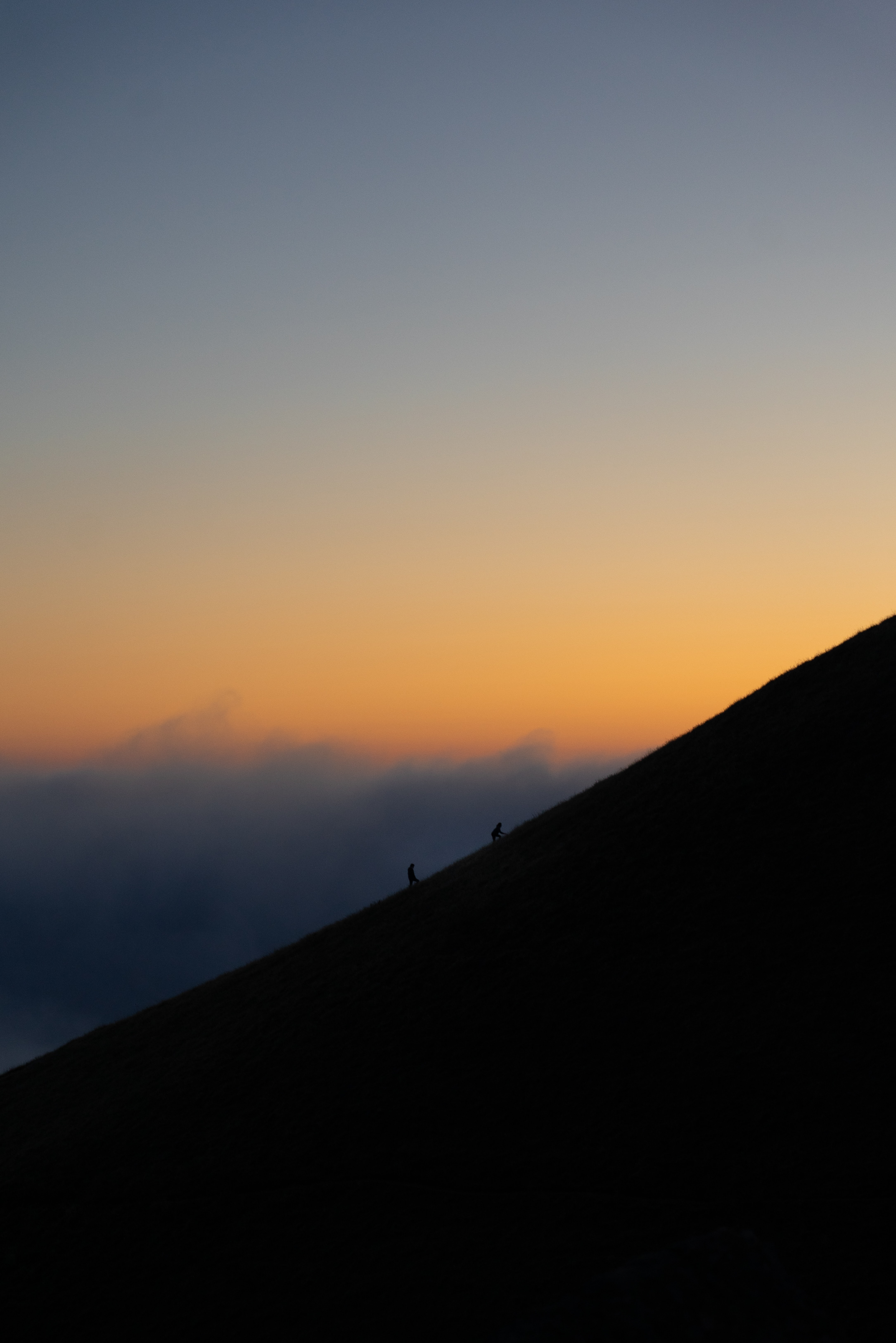 nature, sunset, sky, fog, slope, climb, lift iphone wallpaper