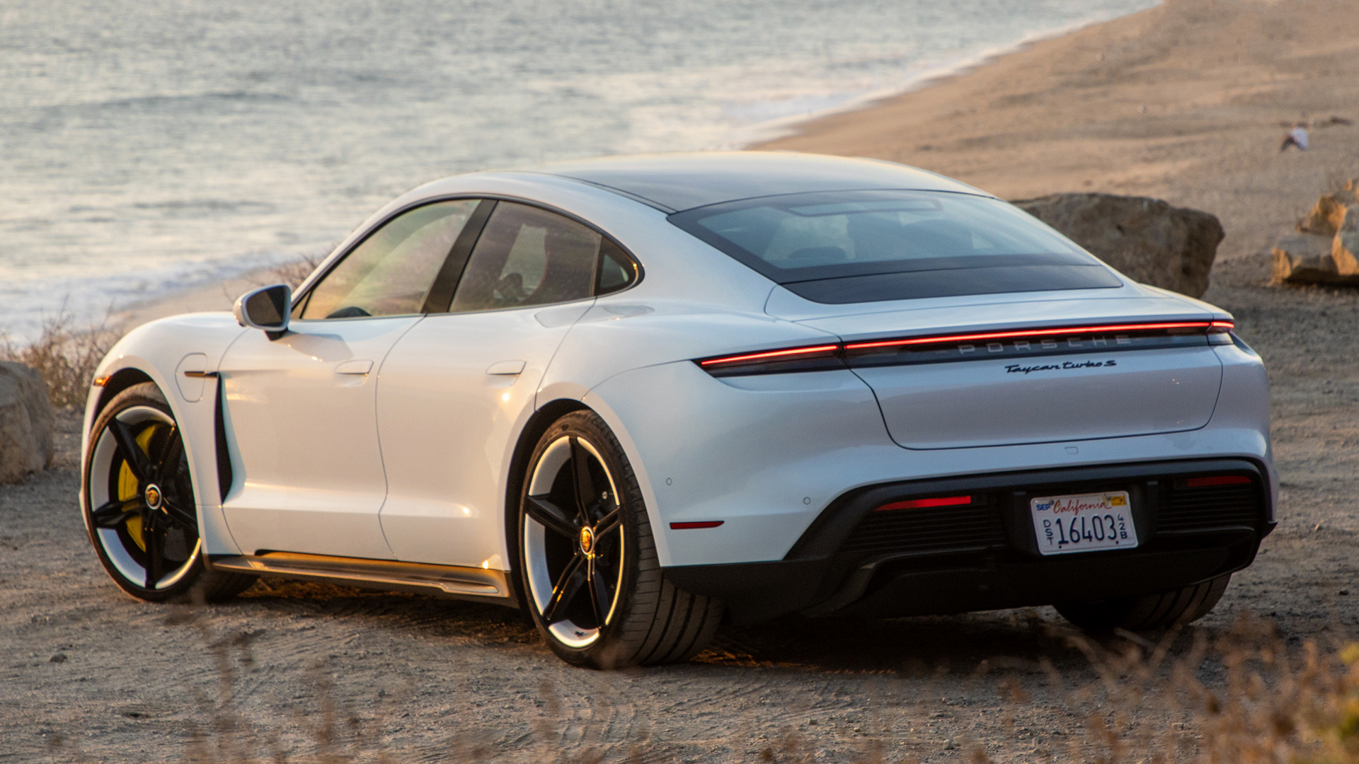 Porsche Taycan Turbo s 2020