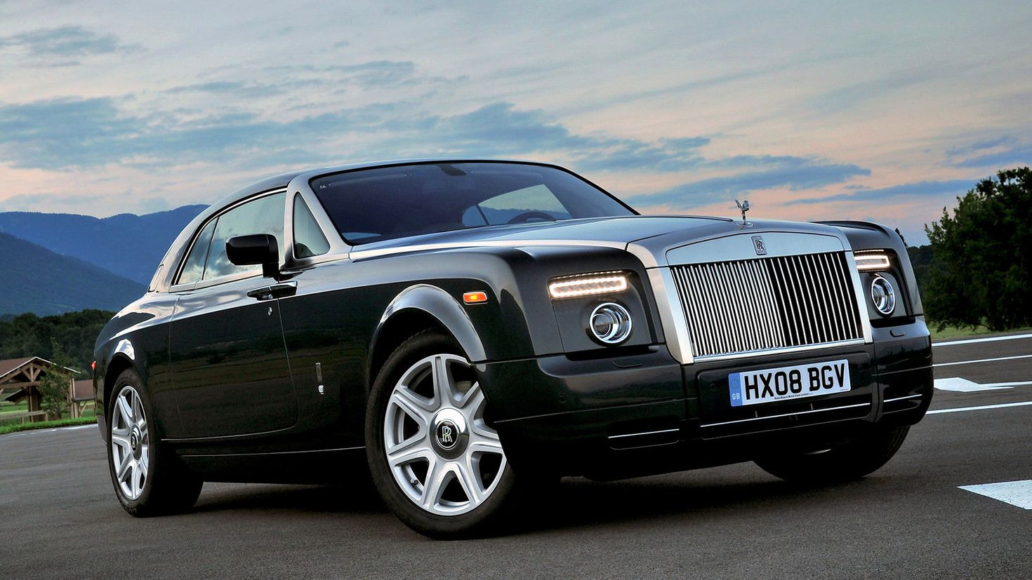 Дорогая легковушка 8 букв. Rolls Royce Phantom 2008.