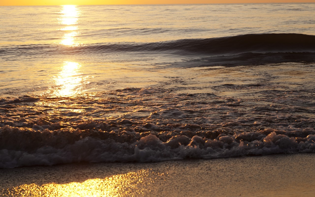 Handy-Wallpaper Landschaft, Sunset, Waves, Sea kostenlos herunterladen.