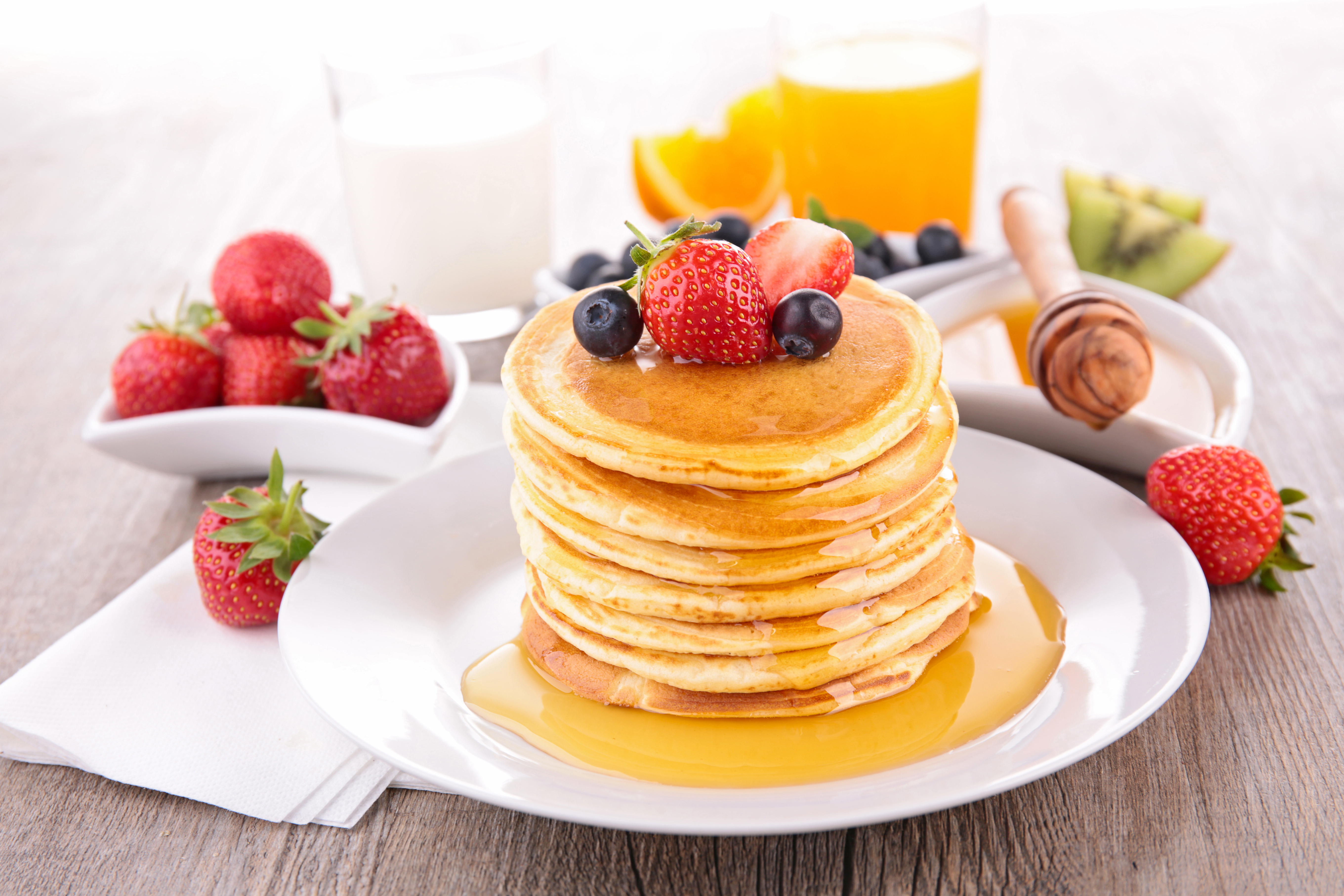 Download mobile wallpaper Food, Strawberry, Blueberry, Berry, Honey, Juice, Pancake for free.