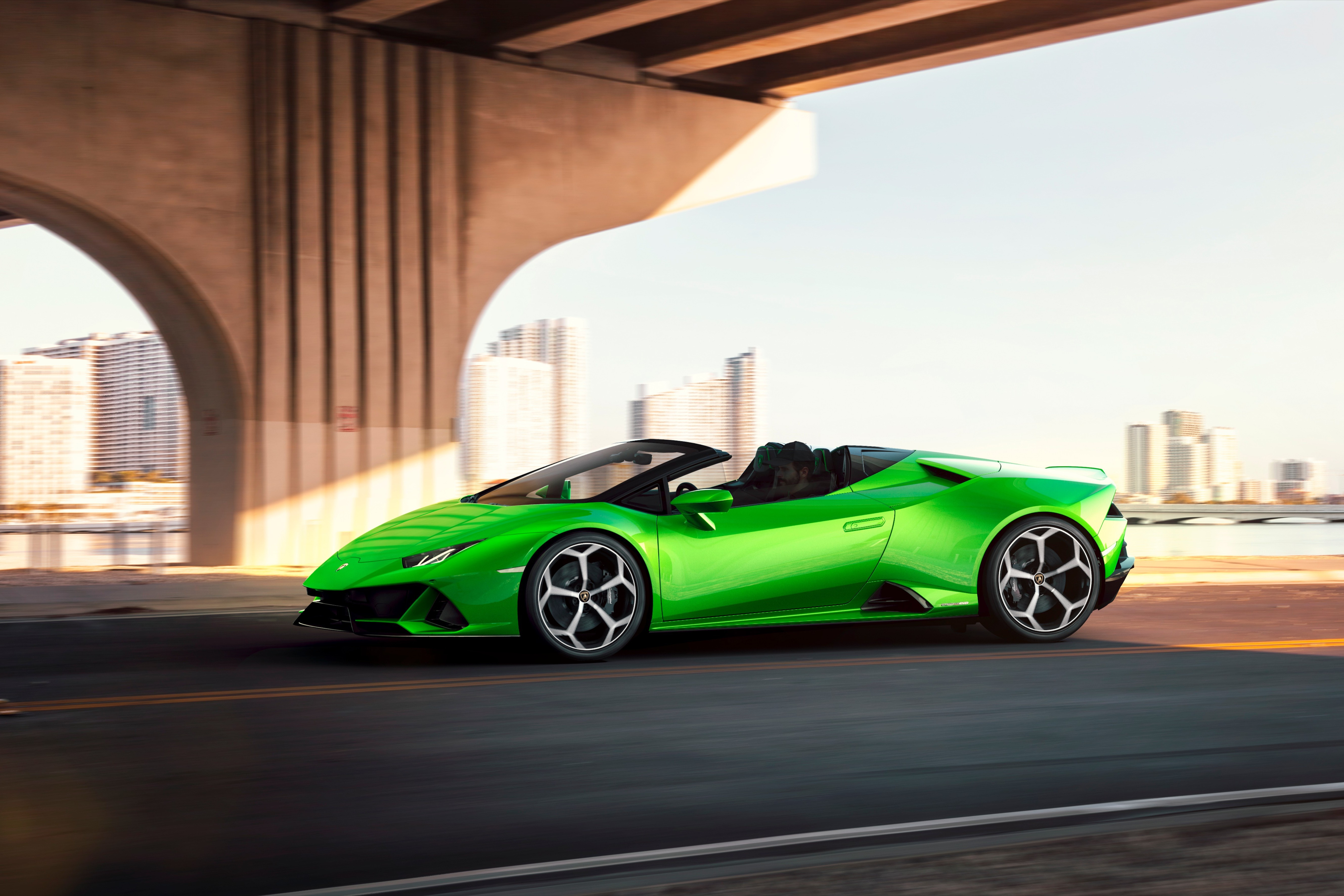 Lamborghini Huracan EVO Spyder