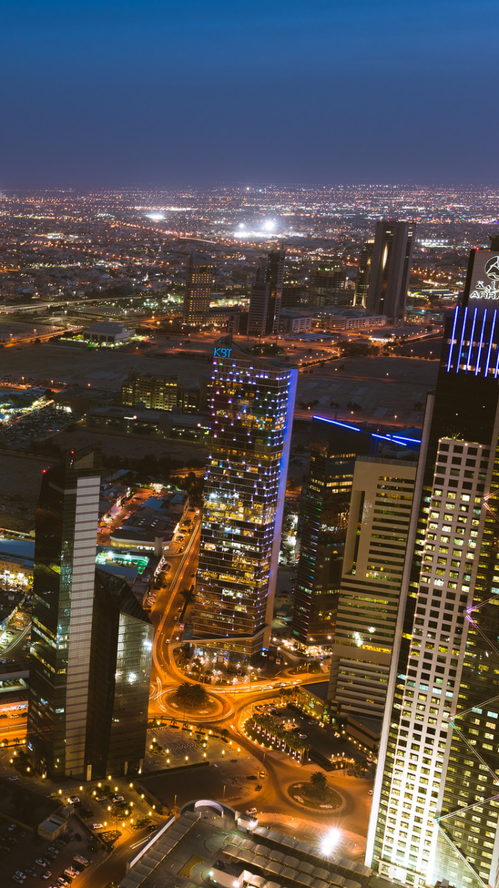 1129168 télécharger le fond d'écran construction humaine, koweït, ville, horizon, paysage urbain, koweit, gratte ciel, lumière, aérien, imeuble, bâtiment, nuit, villes - économiseurs d'écran et images gratuitement