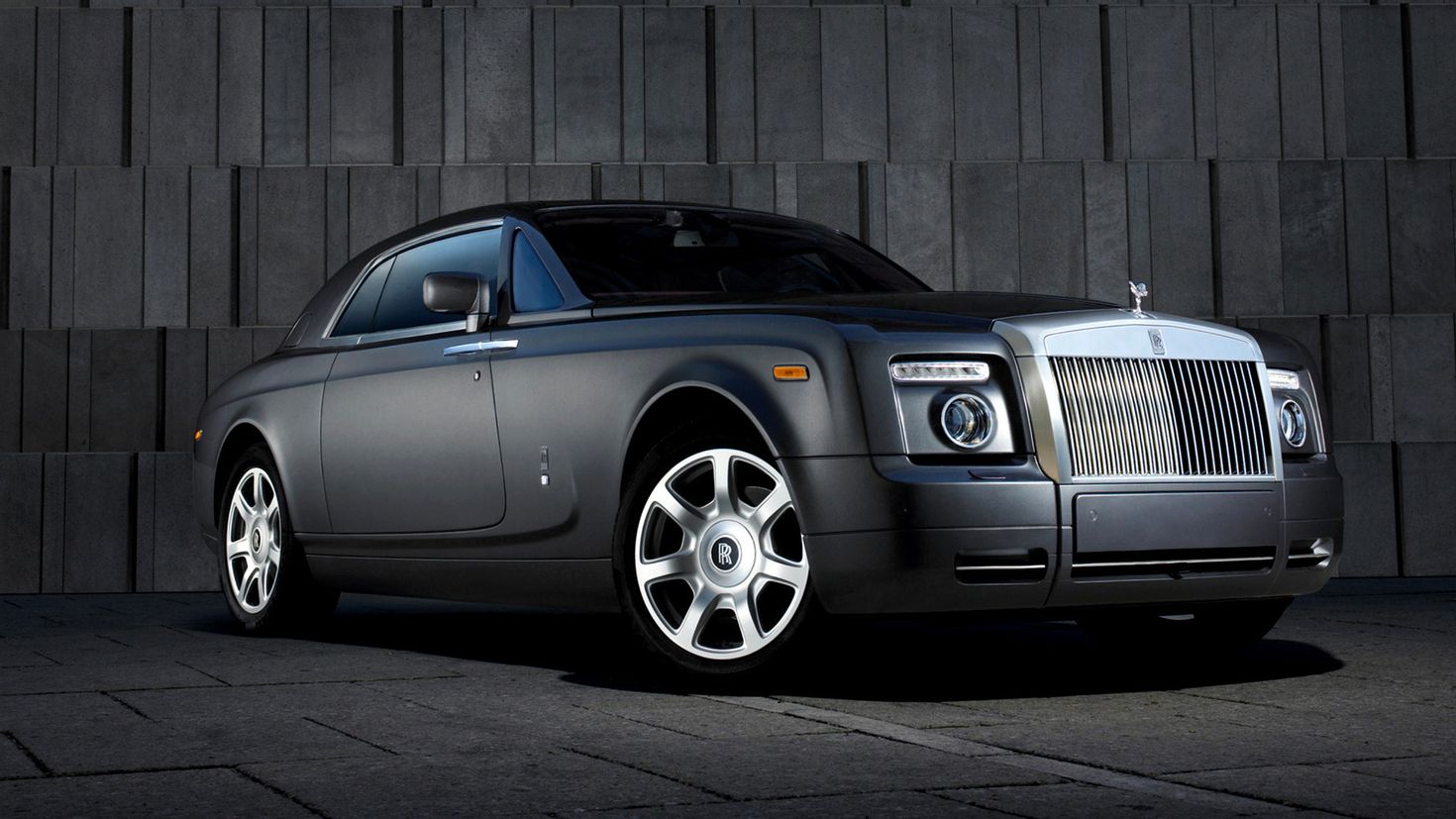 Rolls com. Машина Роллс Ройс Фантом. Роллс Ройс купе. Rolls Royce Phantom купе. Роллс Ройс Фантом купе 2008.