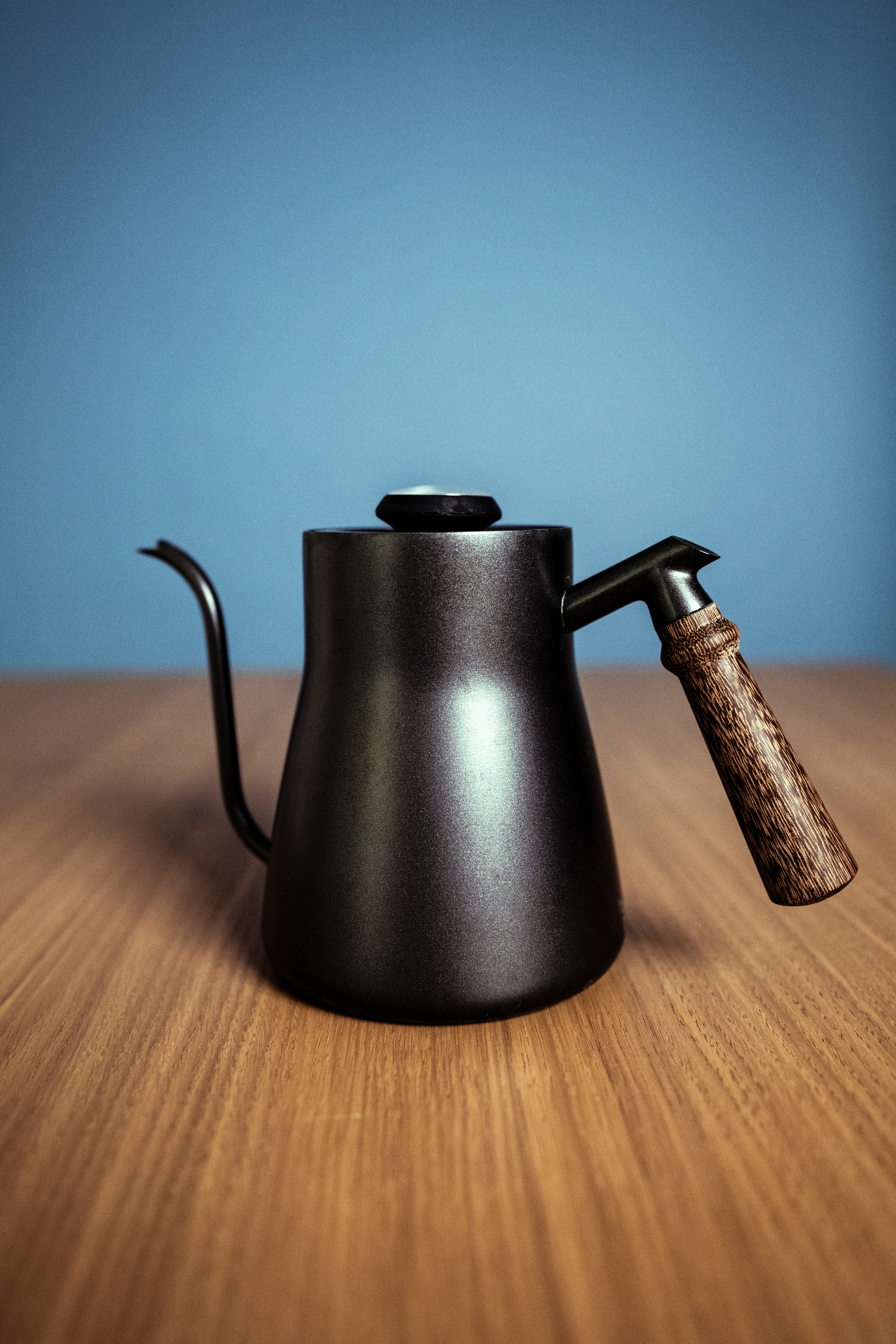 Download mobile wallpaper Kettle, Miscellaneous, Wood, Teapot, Tablewares, Table, Miscellanea, Wooden for free.