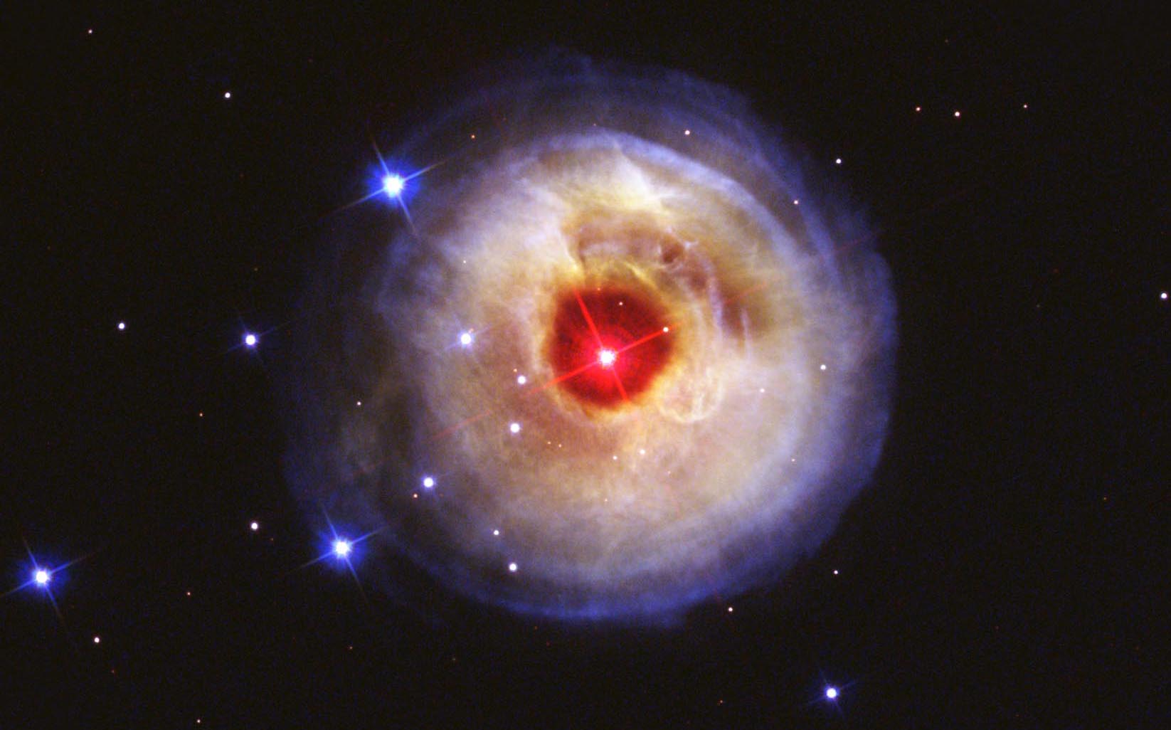 Star 5 b. Звезда v838 mon. V838 Monocerotis звезда. V838 единорога. Созвездие Единорог v838.