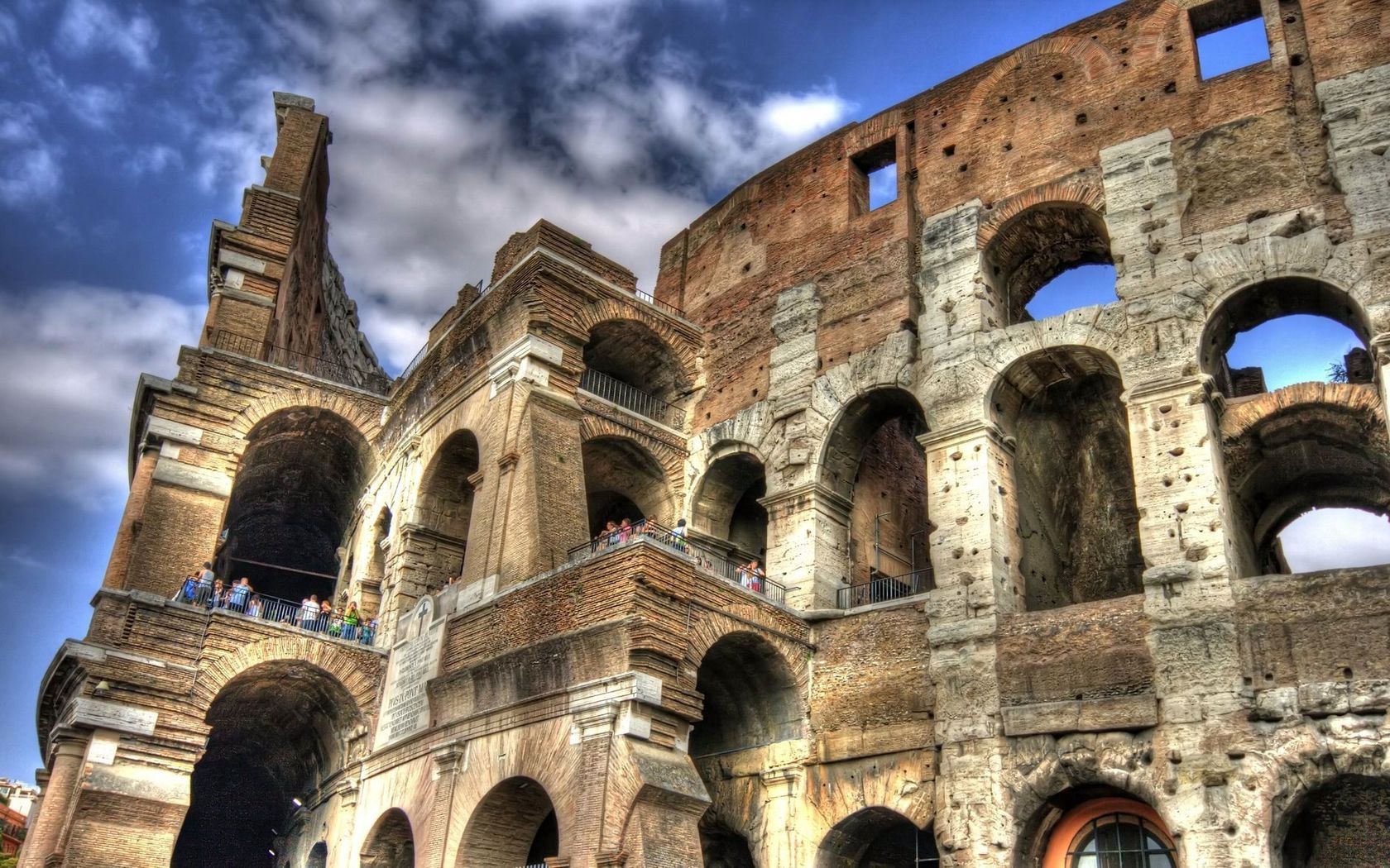 Images & Pictures  Colosseum