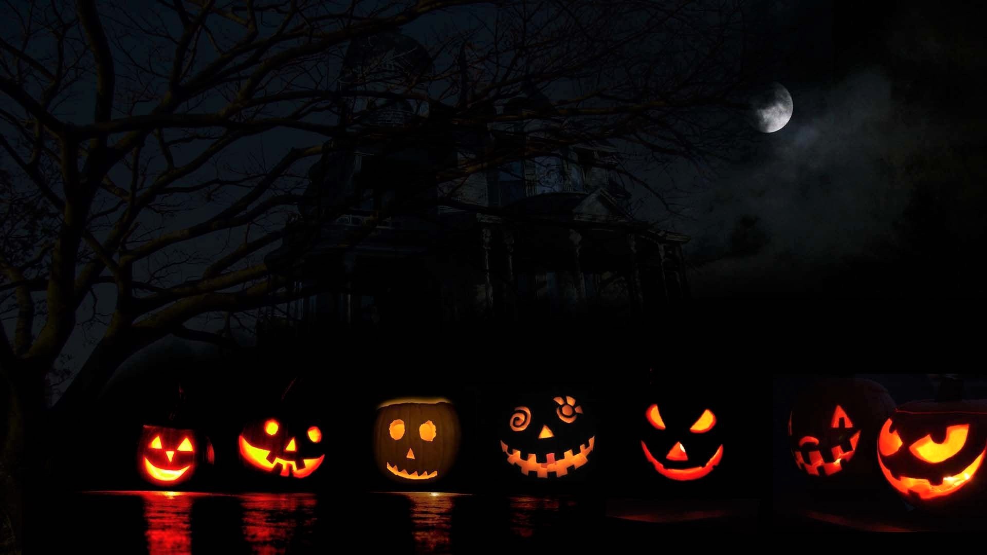 Download mobile wallpaper Halloween, Moon, Holiday, Spooky, Jack O' Lantern, Haunted House for free.