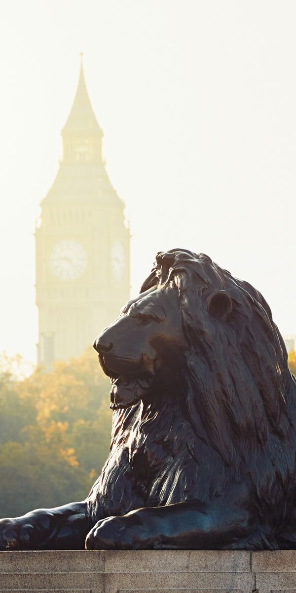 Лев лондон. Статуя Льва. Картинку памятника Льва в Лондоне. Статуя Львов в Европе.