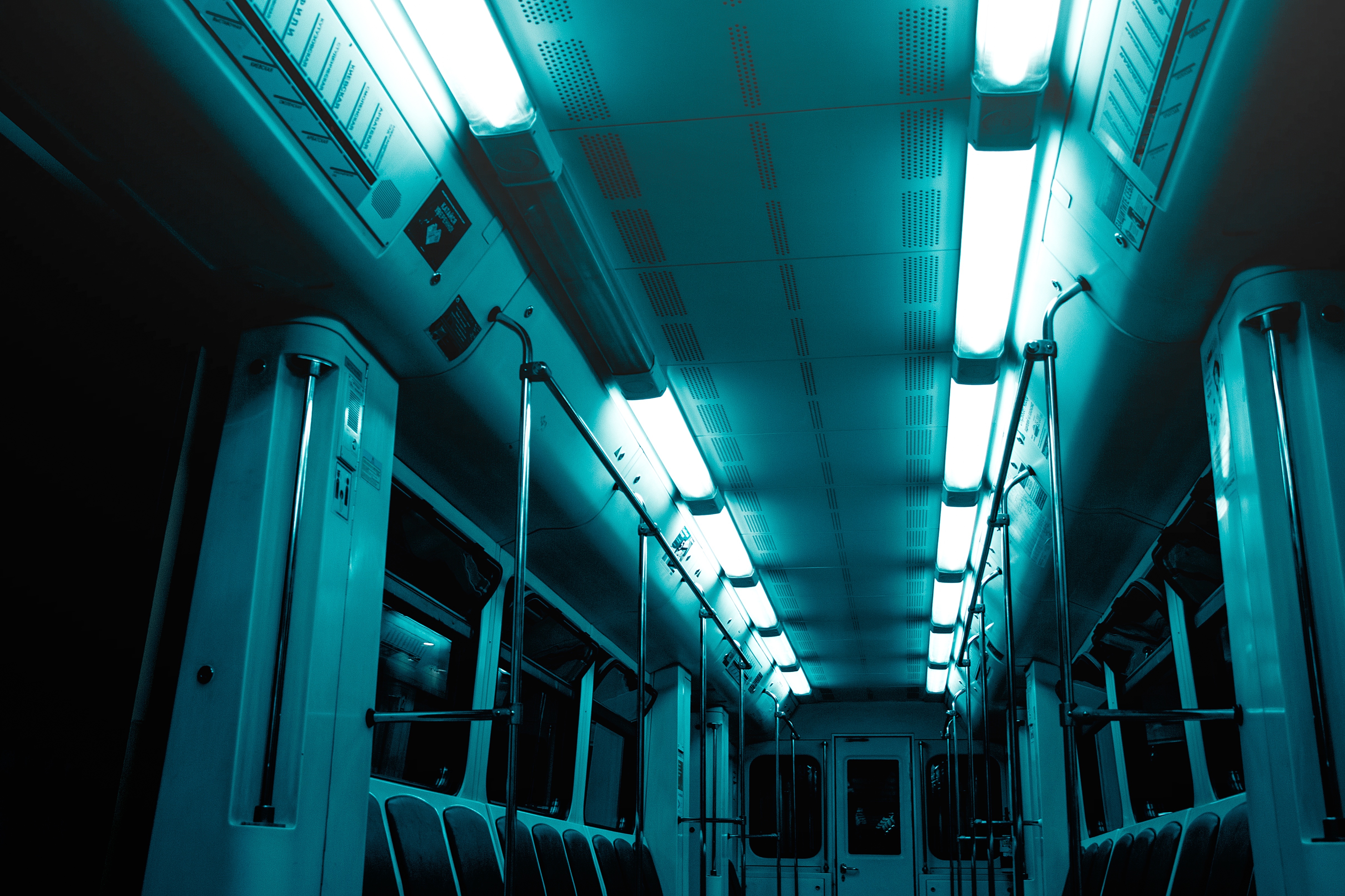 Mobile wallpaper subway, lighting, shine, light, miscellanea, miscellaneous, car, lamp, illumination, lamps, metro, railway carriage