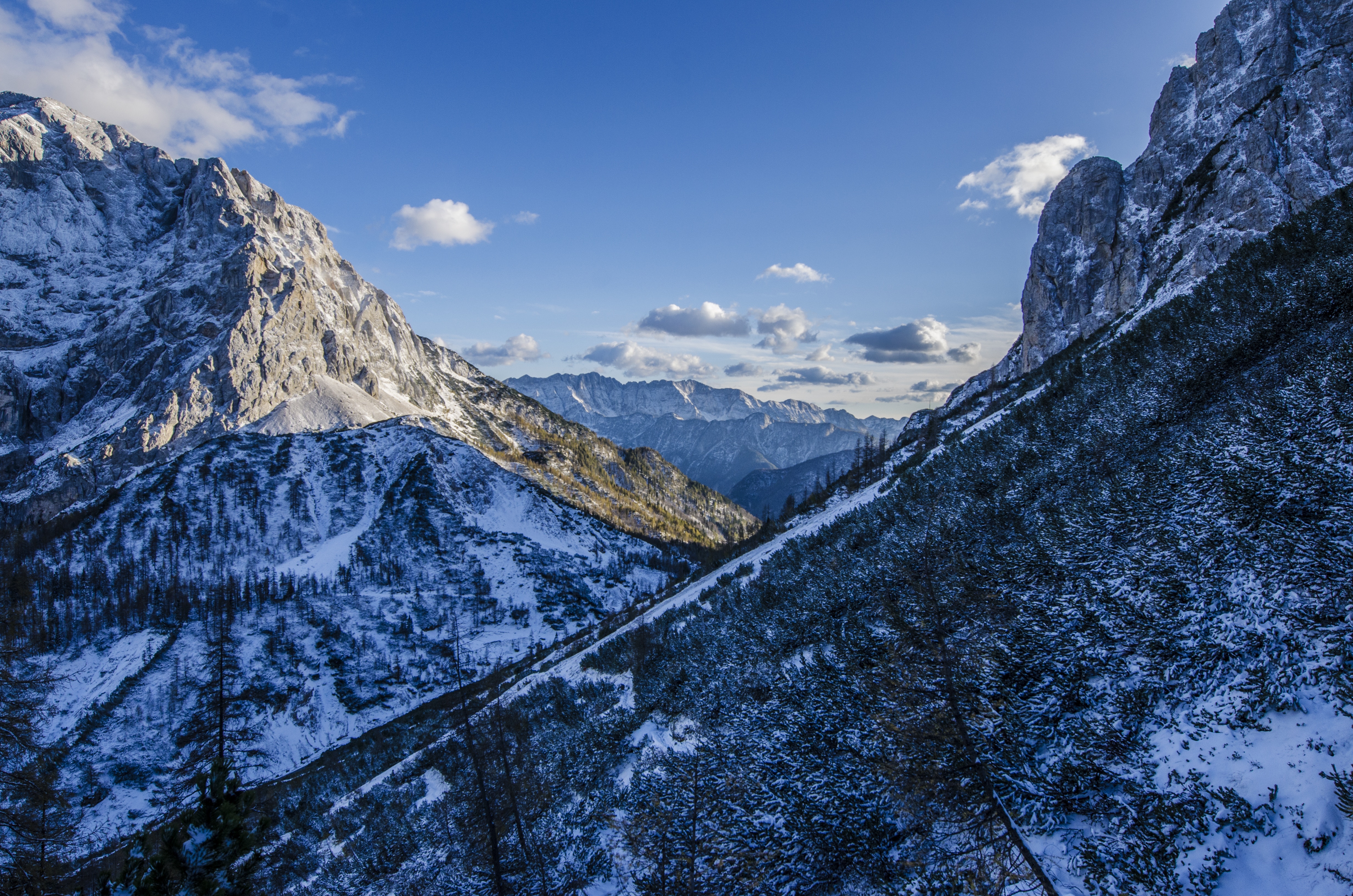 Handy-Wallpaper Schnee, Natur, Mountains, Alpen kostenlos herunterladen.