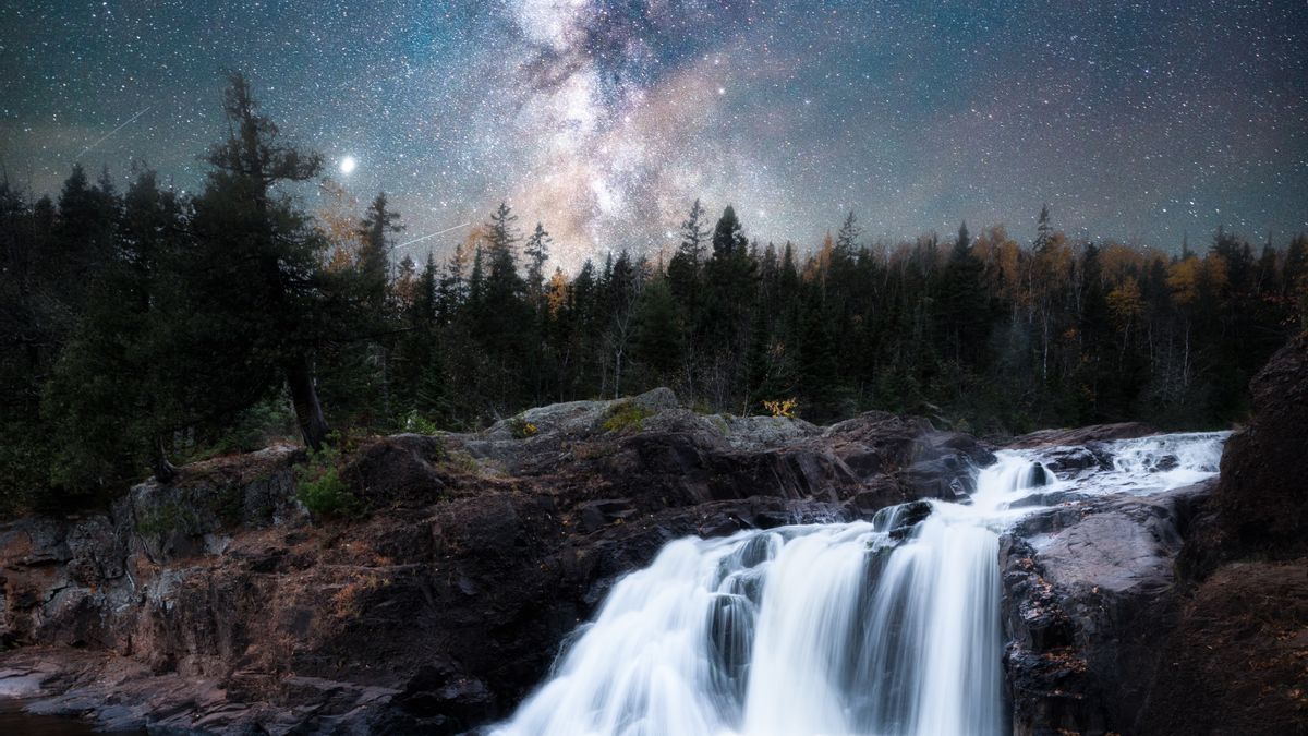 Ночной водопад фото